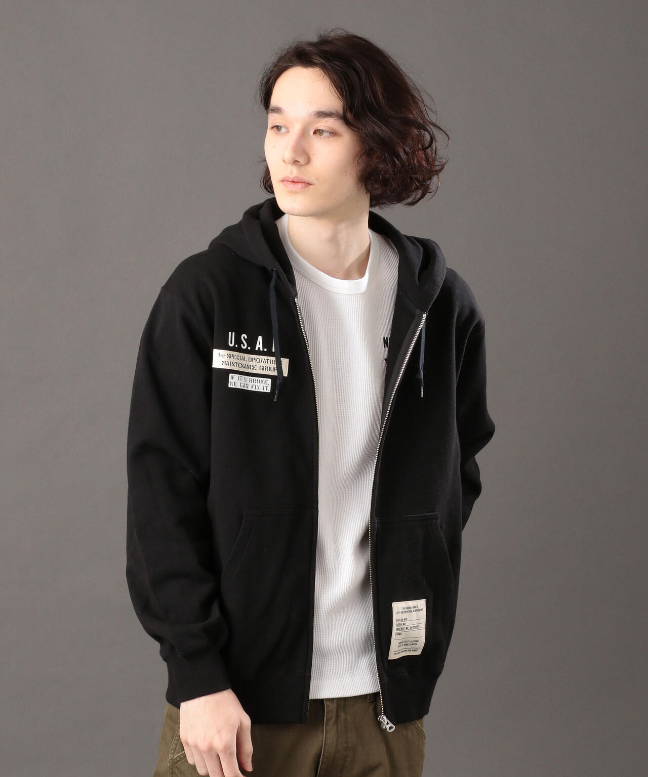 《AVIREX REBUILD COLLECTION》ステンシル パッチ ジップ パーカー/STENCIL PATCH ZIP PARKA