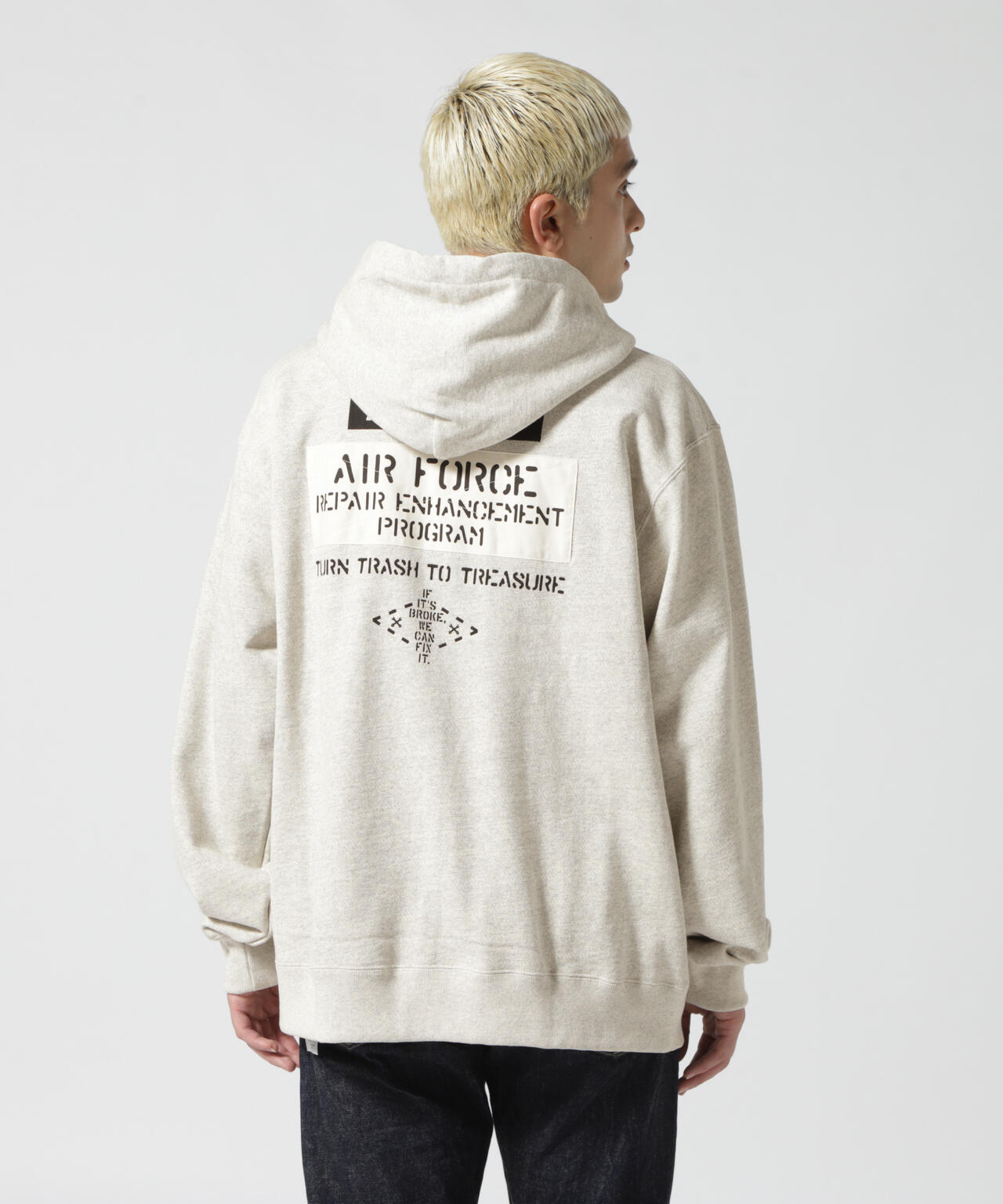 《AVIREX REBUILD COLLECTION》ステンシル パッチ ジップ パーカー/STENCIL PATCH ZIP PARKA