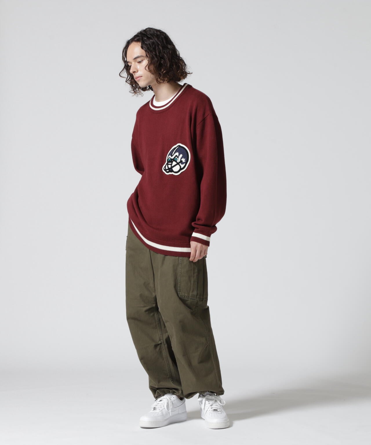 LETTERED CHENILLE PATCH CREW NECK SWEATER / レタード シェニール
