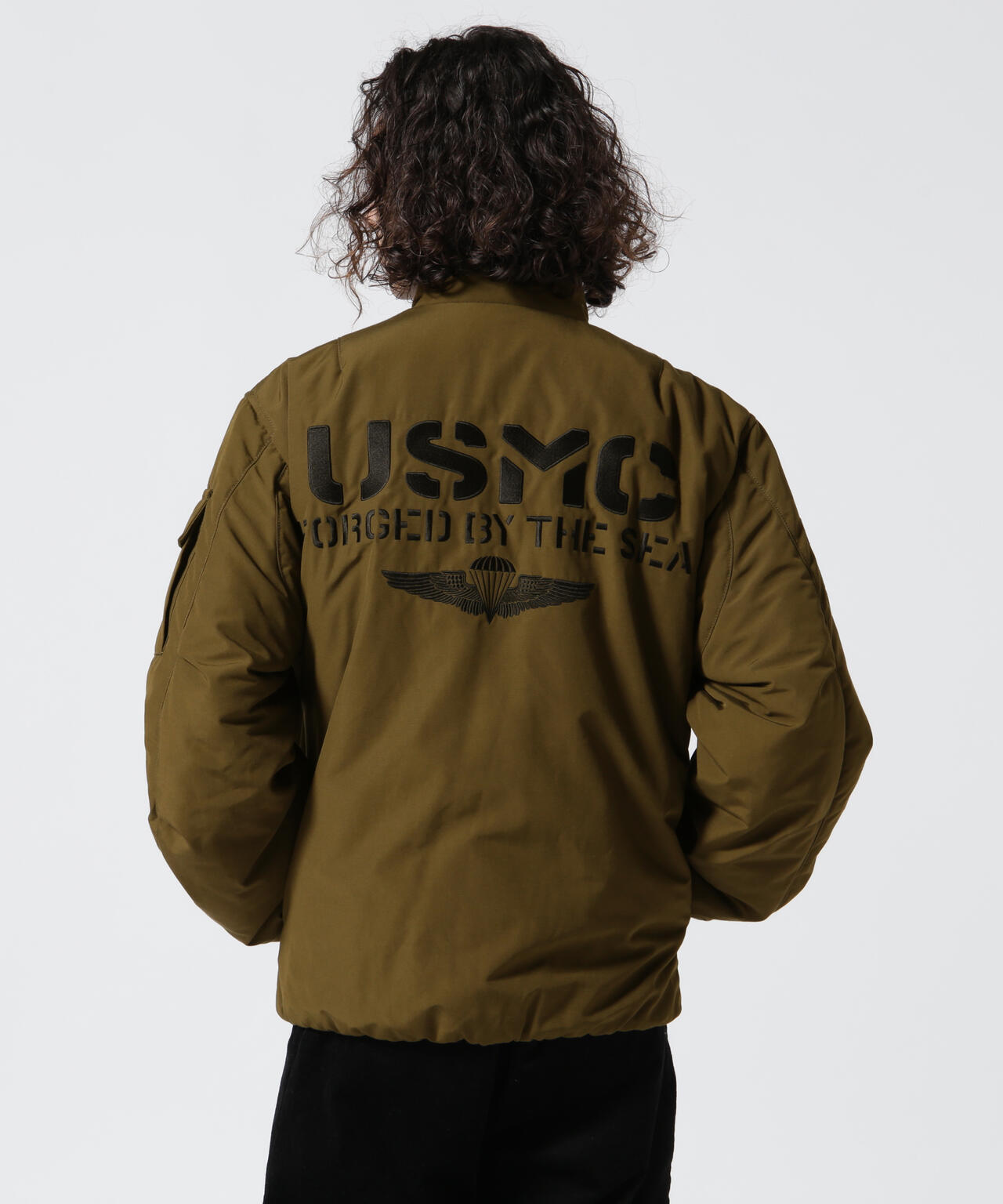 売り物新品訳【アヴィレックス】 USMC UTILITYパディング ジャケット 紺 L ジャケット・アウター