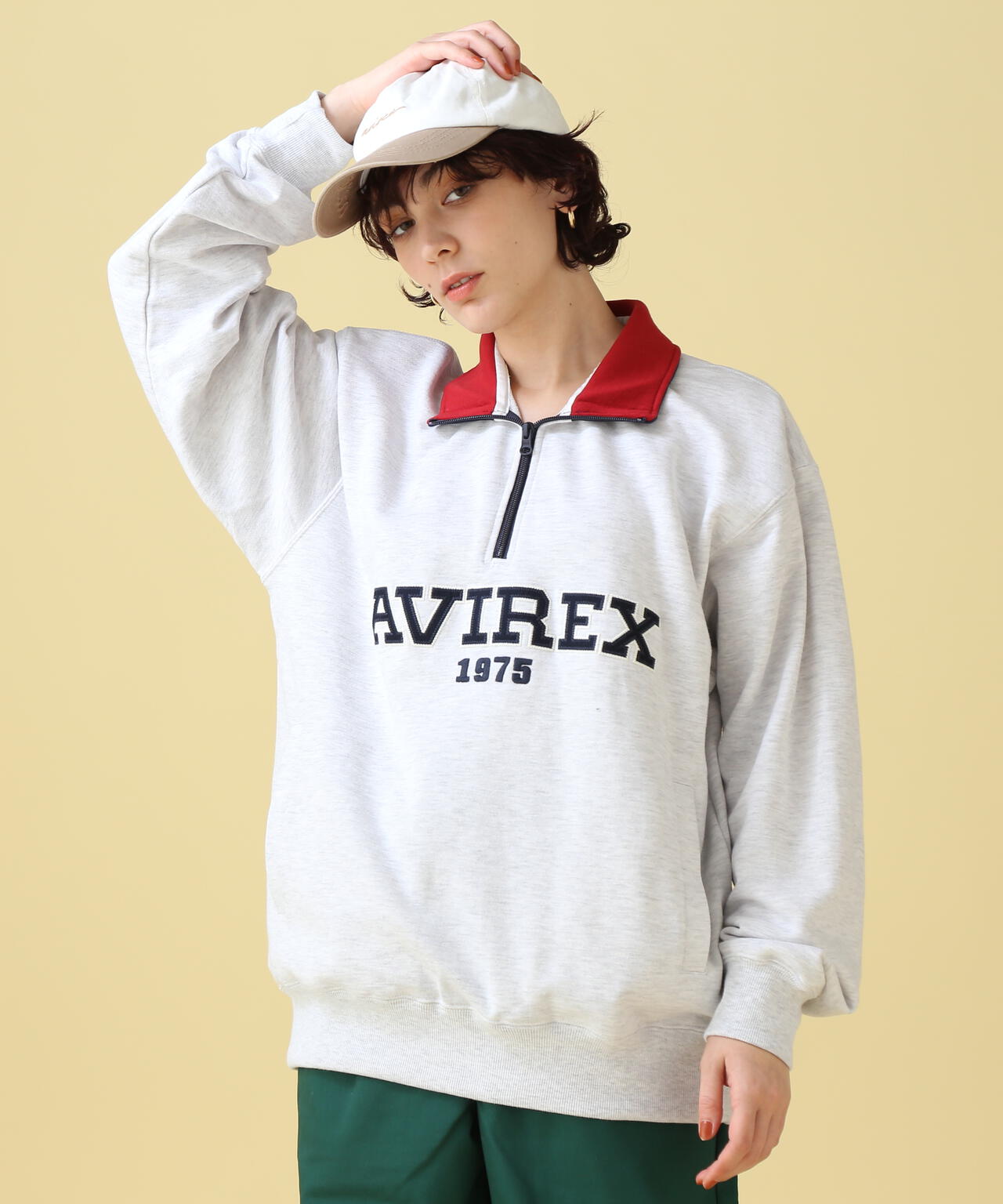 直営店限定》LOGO HALF ZIP SWEAT / ロゴ ハーフジップ スウェット