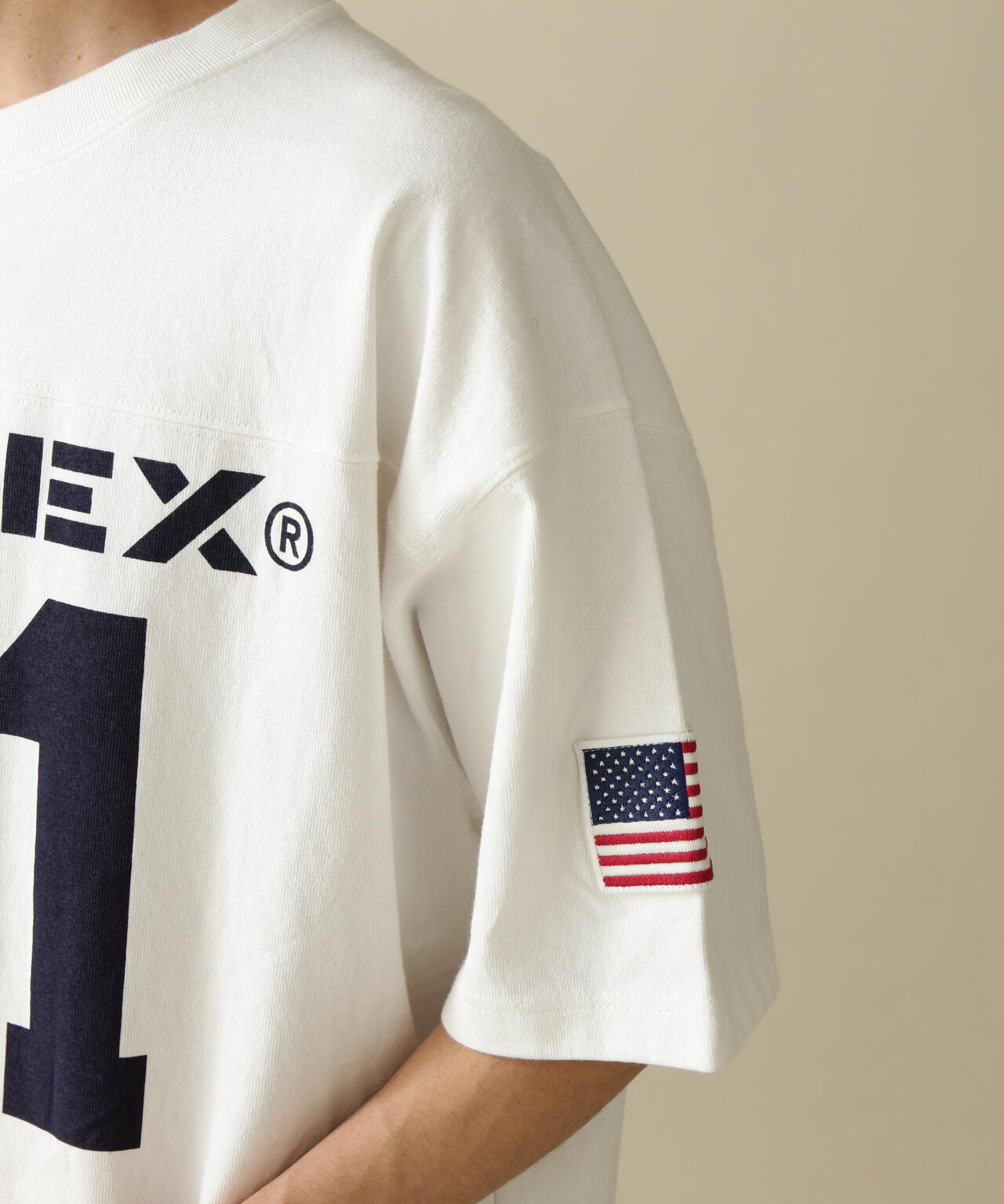 US-CA FOOTBALL S/S T-SHIRT / フットボール Tシャツ | AVIREX 