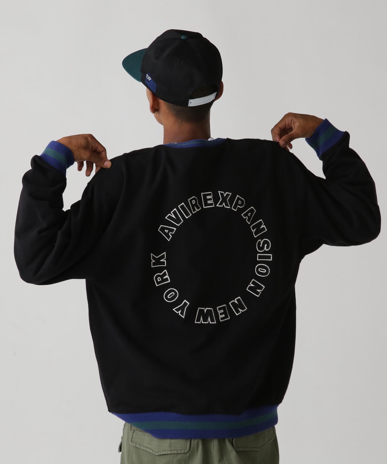 《AVIREX × EXPANSION》 CIRCLE LOGO CREWNECK SWEAT / サークルロゴ クルーネック スウェット