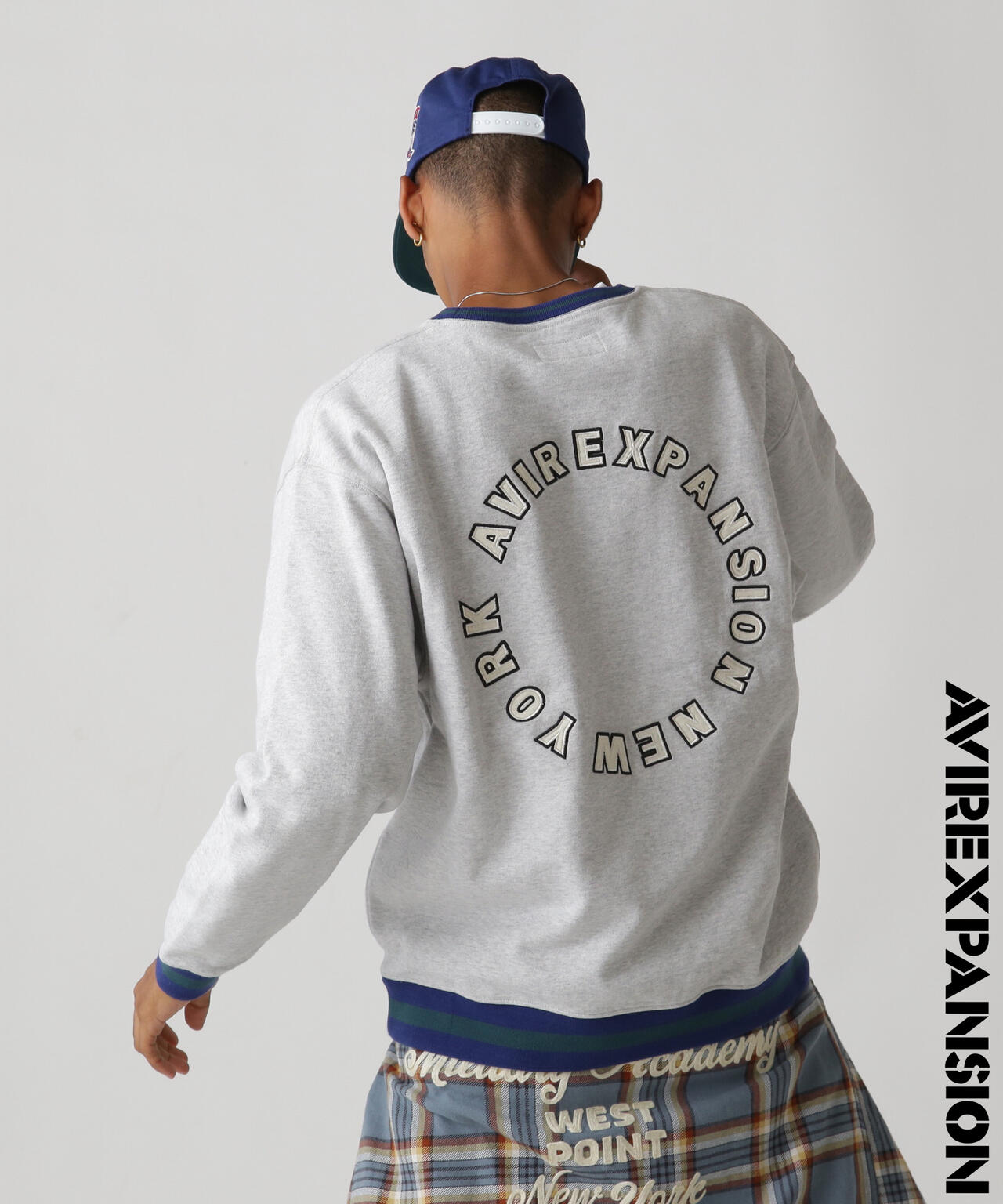 《AVIREX × EXPANSION》 CIRCLE LOGO CREWNECK SWEAT / サークルロゴ クルーネック スウェット