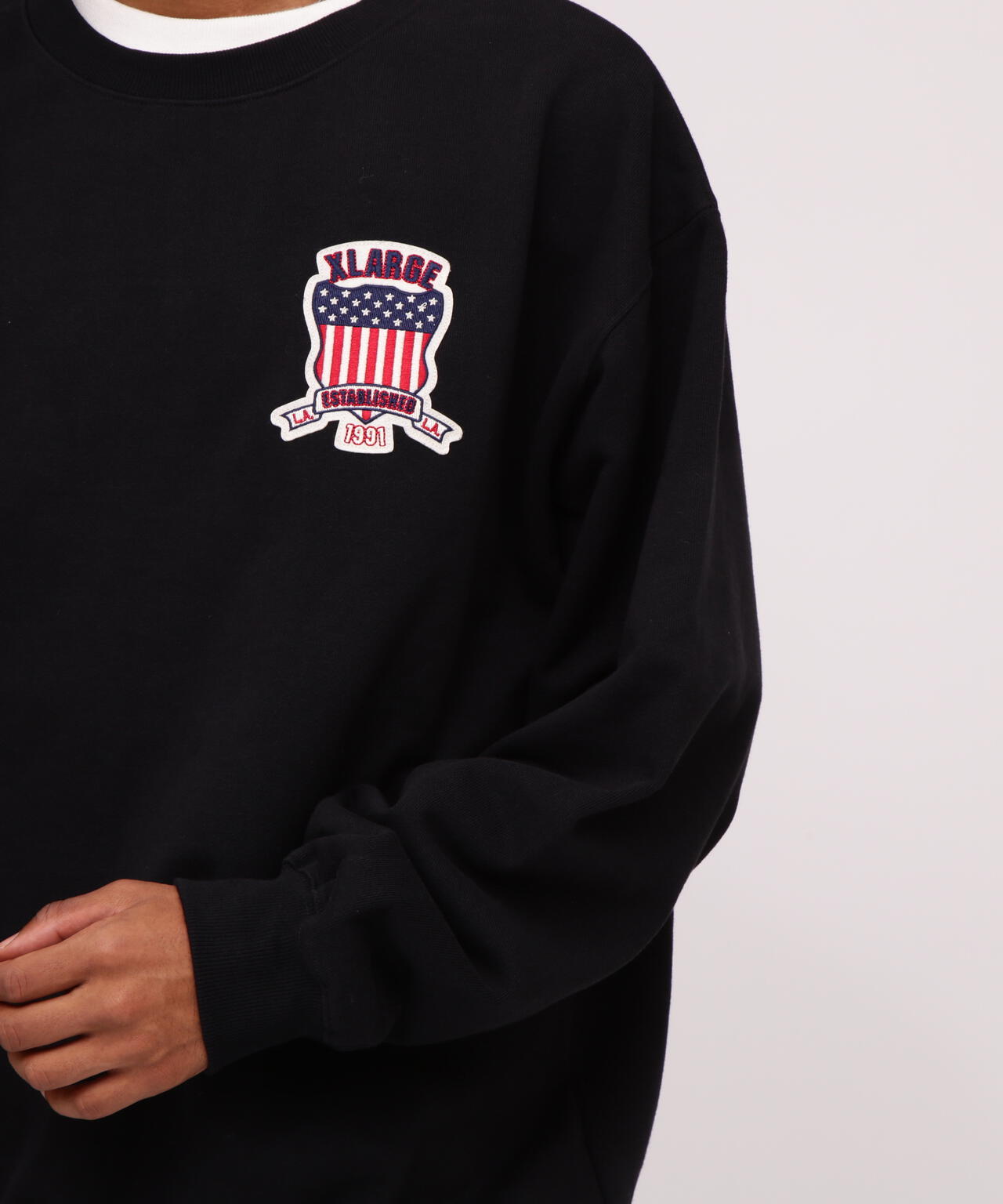 《AVIREX × XLARGE》CREWNECK VARSITY LOGO / クルーネック バーシティ ロゴ