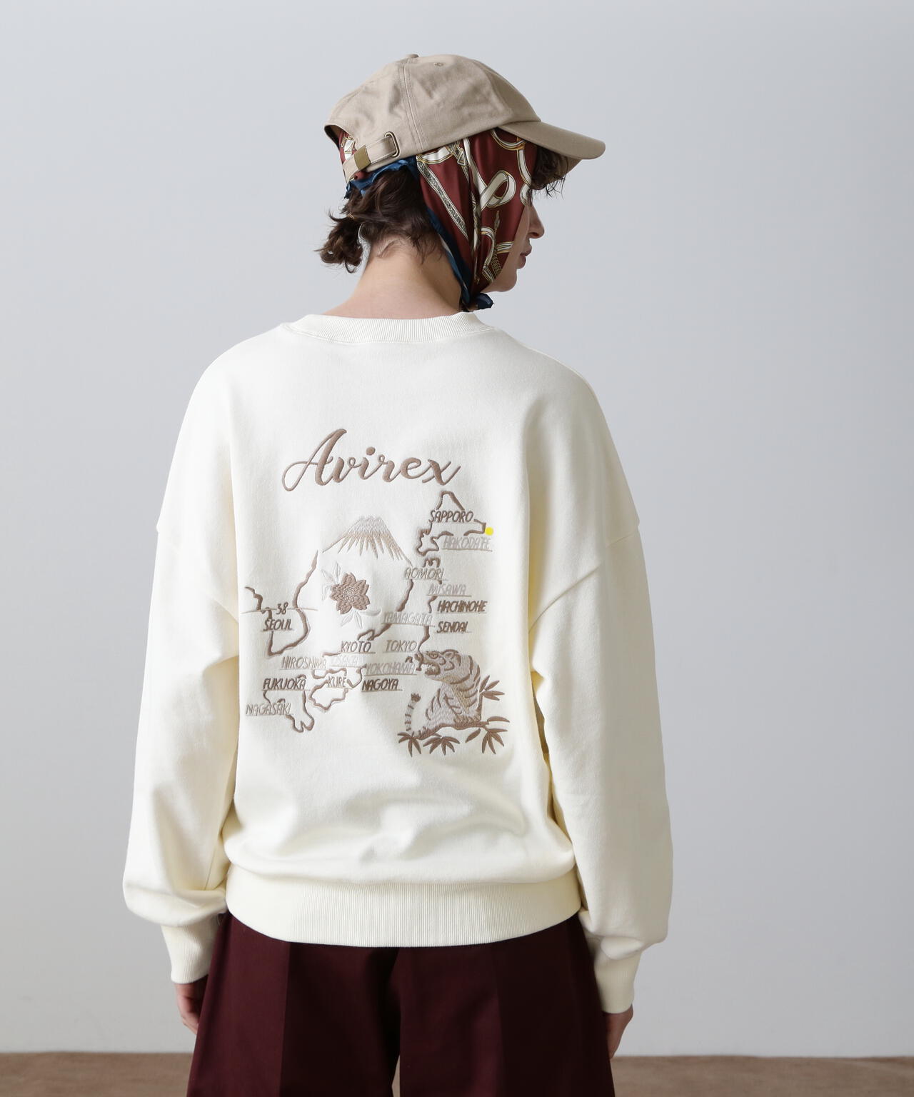 SOUVENIR EMBROIDERED SWEAT/ スーベニア刺繍スウェット | AVIREX 