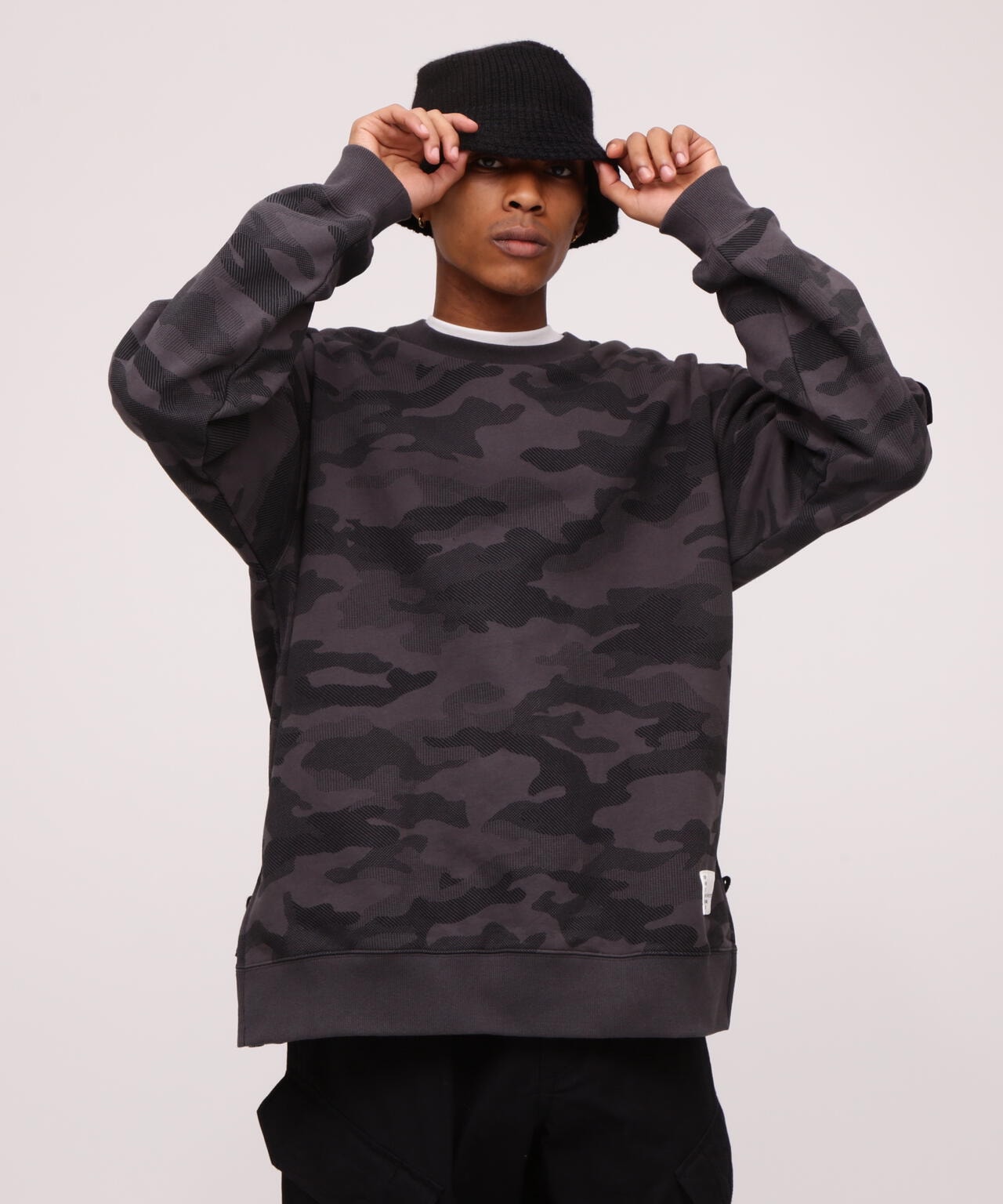 BAGGY FIT MIL. POCKET CREW NECK SWEAT