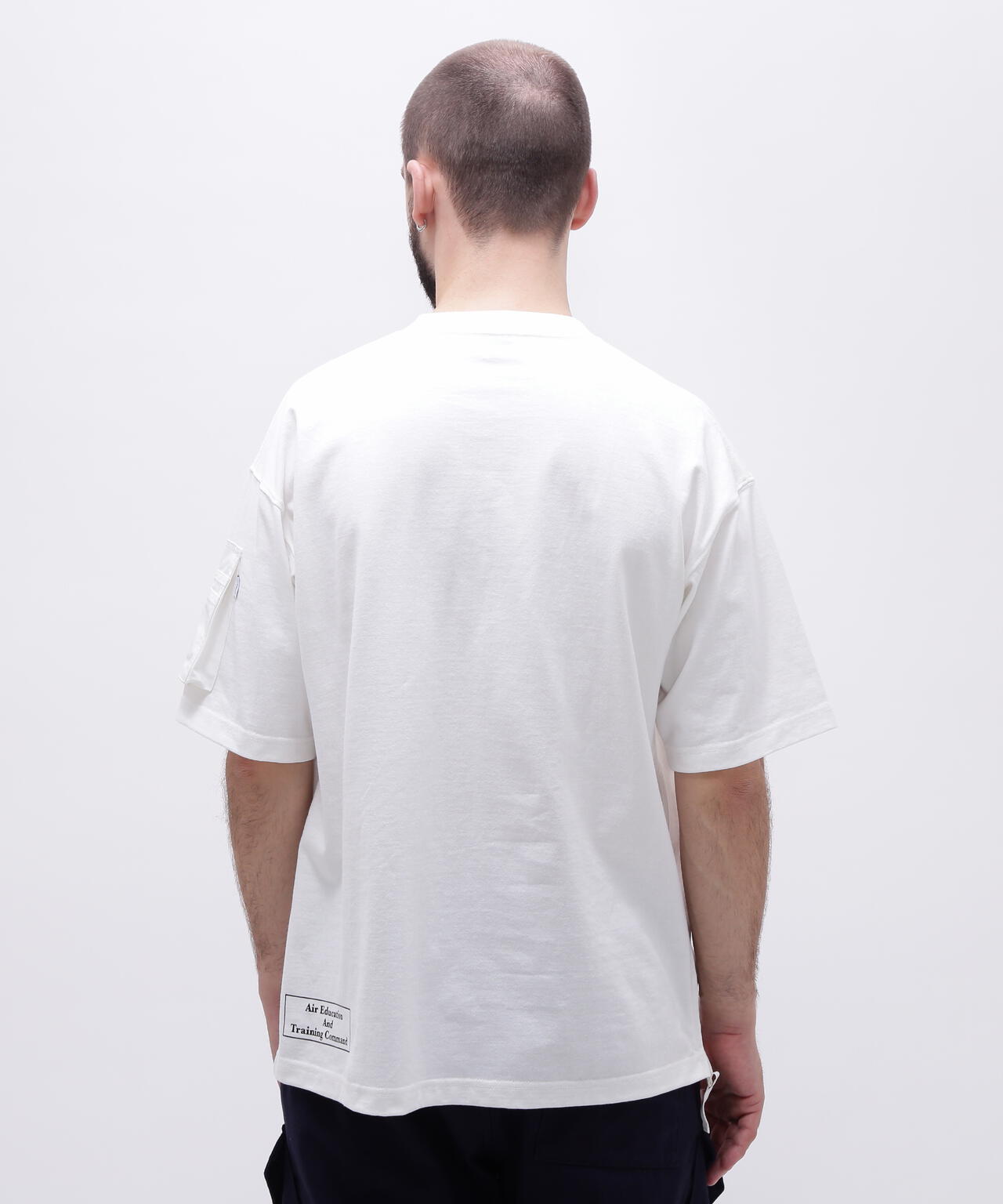 LOOSE FIT MIL. POCKET T-SHIRT