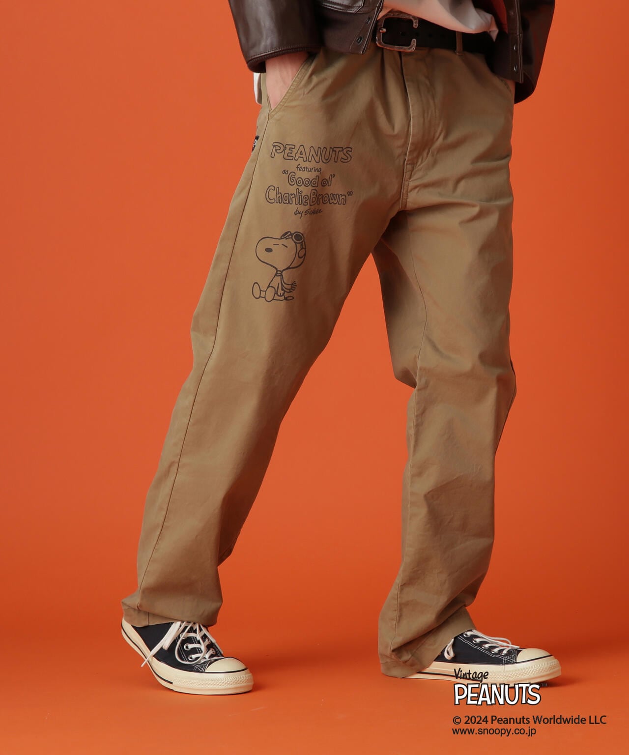 《AVIREX × PEANUTS》CHINO PANTS "FLYING ACE" / チノパンツ "フライング エース" / ピーナッツ