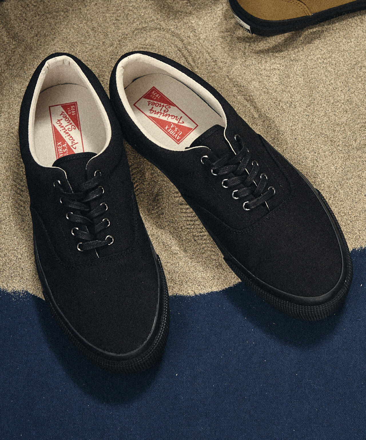 直営限定》NAVY TRAINING SHOES / ネイビー トレーニング シューズ / AVIREX / アヴィレックス | AVIREX (  アヴィレックス ) | US ONLINE STORE（US オンラインストア）