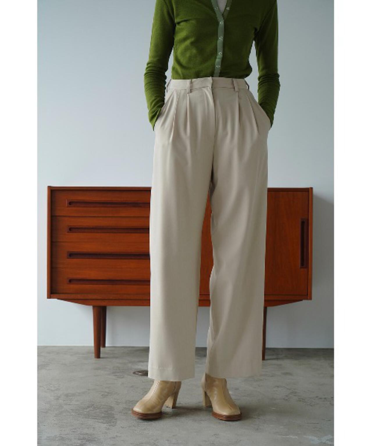 CLANE BASIC TUCK PANTS-