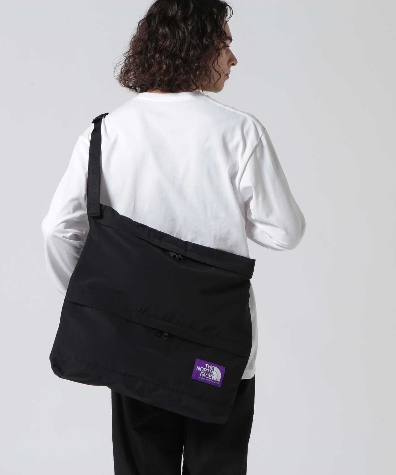 The north face purple best sale label lightweight shoulder bag