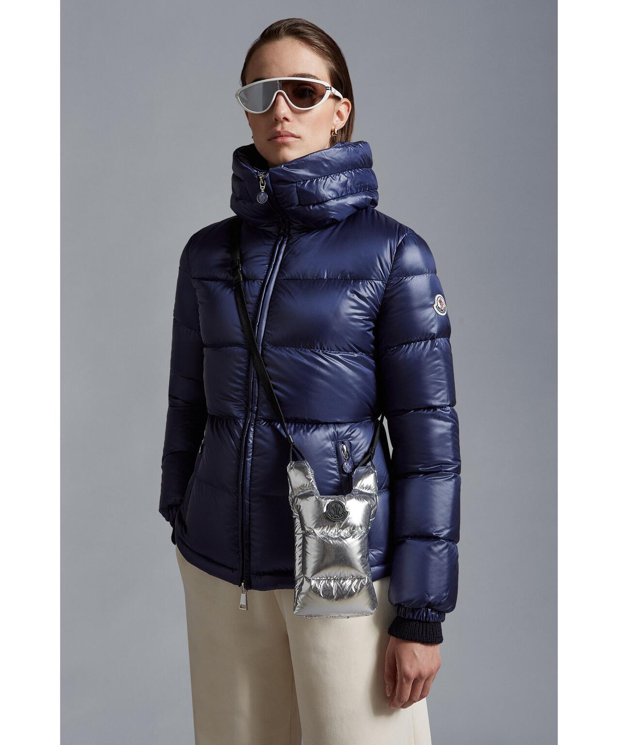 新品 MONCLER モンクレール ボディバッグ ショルダーバッグ LEGERE