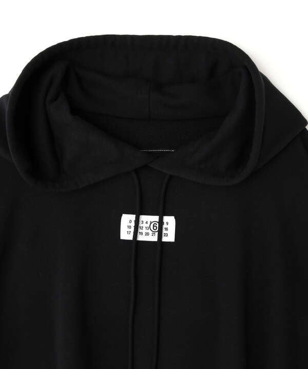 MM6 MaisonMargiela/エムエムシックス メゾンマルジェラ/TAG HOODIE