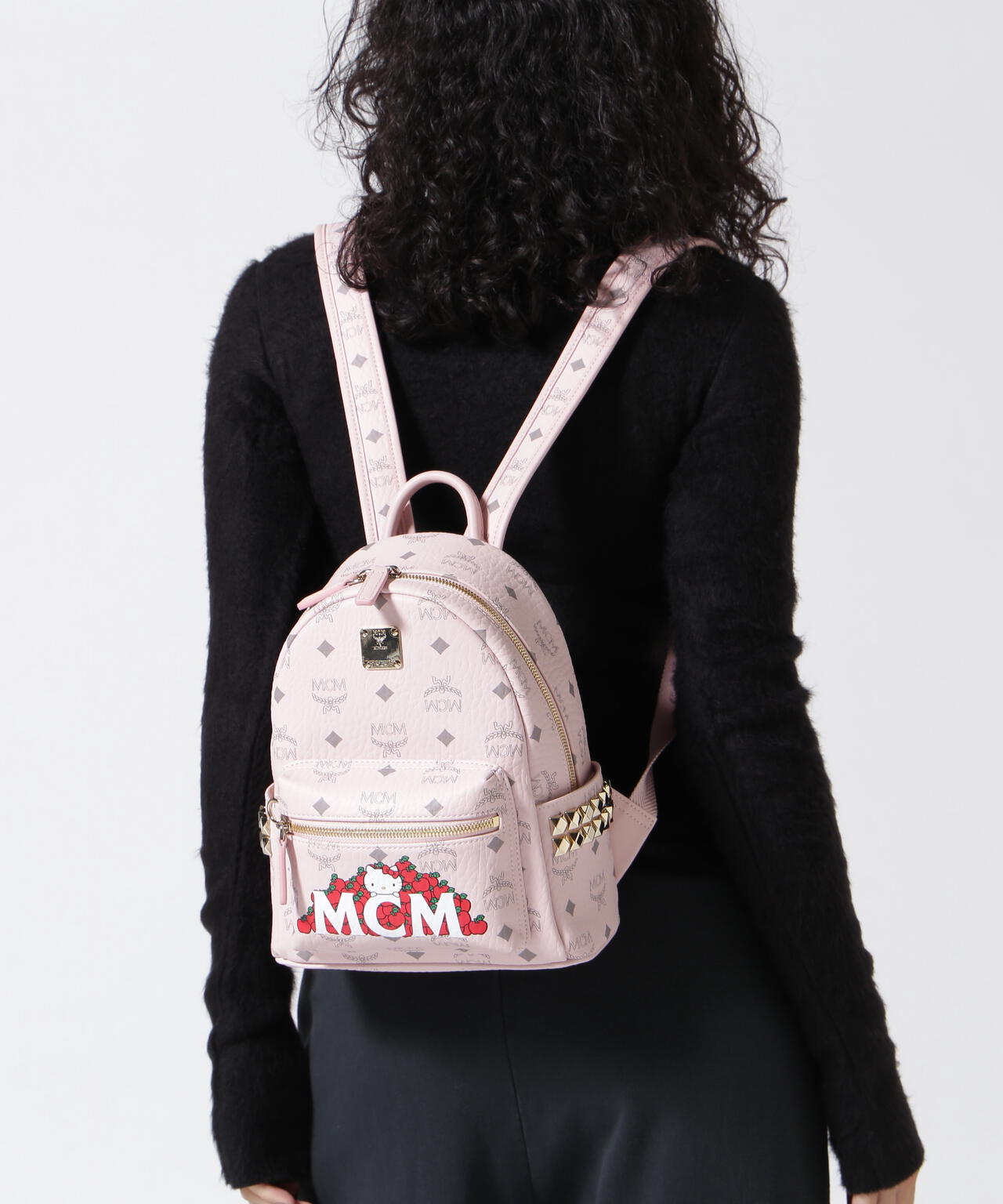 MCM/エムシーエム/MCM x HELLO KITTY STARK BACK PACK MINI | LHP ( エルエイチピー ) | US  ONLINE STORE（US オンラインストア）