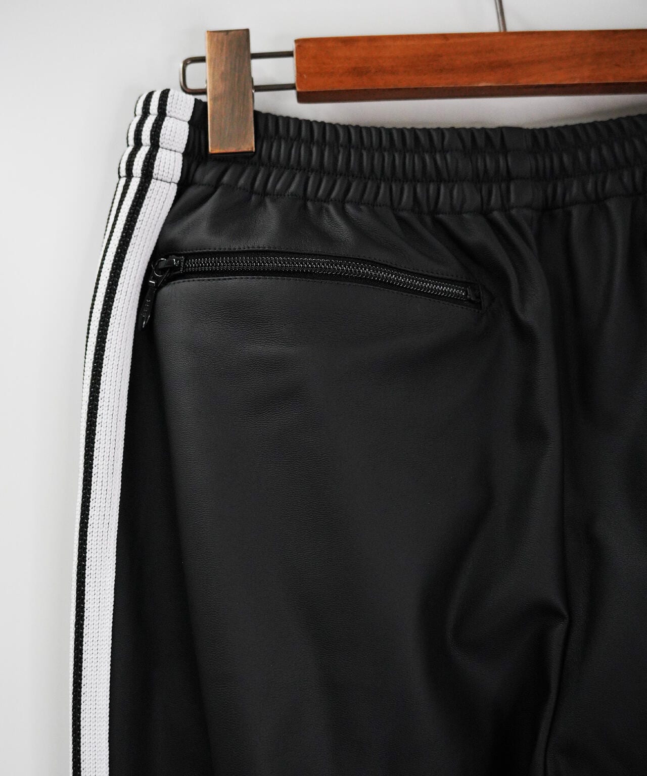 【先行予約 11月中旬-11月下旬入荷予定】NEEDLES/【LHP別注】TRACK PANT - SYNTHETIC LEATHER