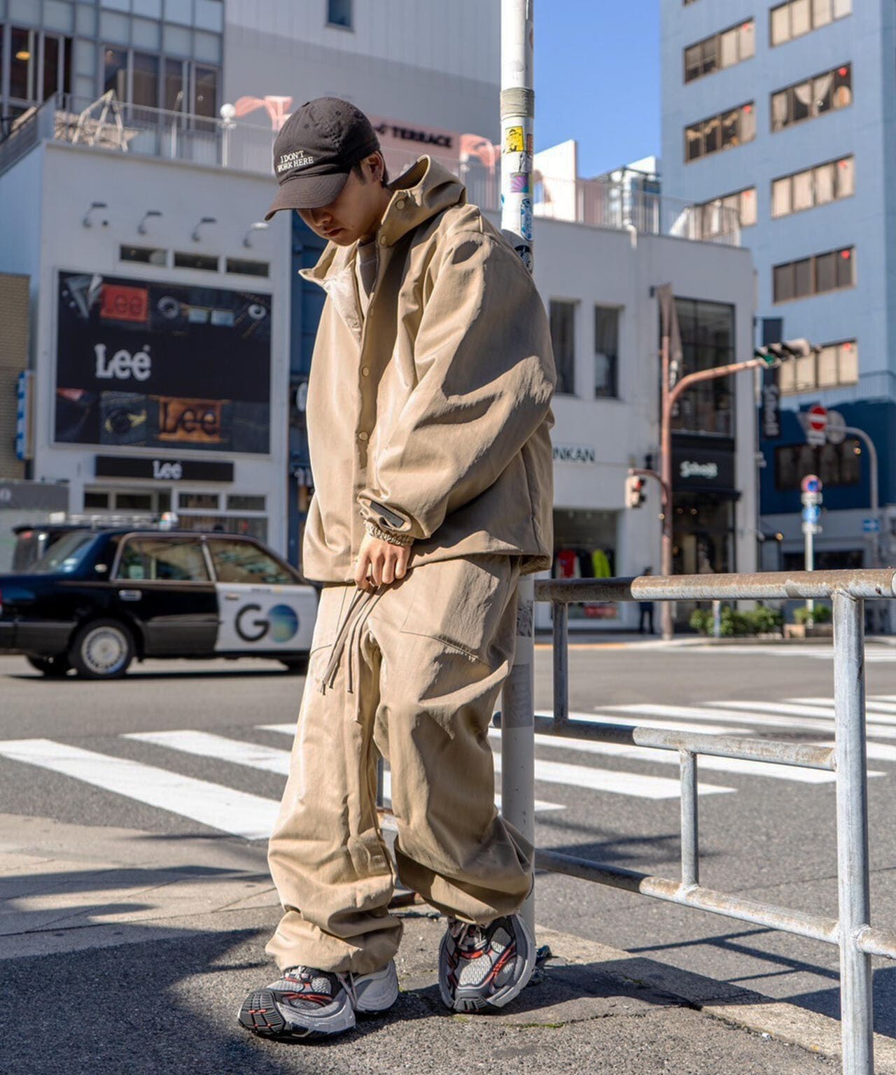 Fear of God ESSENTIALS/FOG エッセンシャルズ/TEXTURED NYLON HOODED COACH JACKET |  LHP ( エルエイチピー ) | US ONLINE STORE（US オンラインストア）