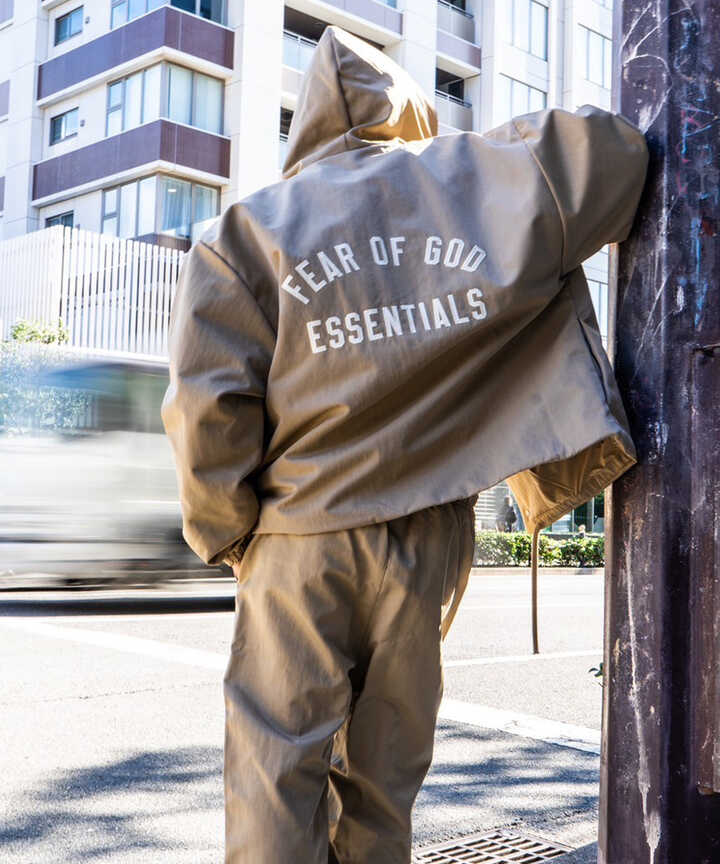 Fear of God ESSENTIALS/FOG エッセンシャルズ/TEXTURED NYLON HOODED COACH JACKET |  LHP ( エルエイチピー ) | US ONLINE STORE（US オンラインストア）