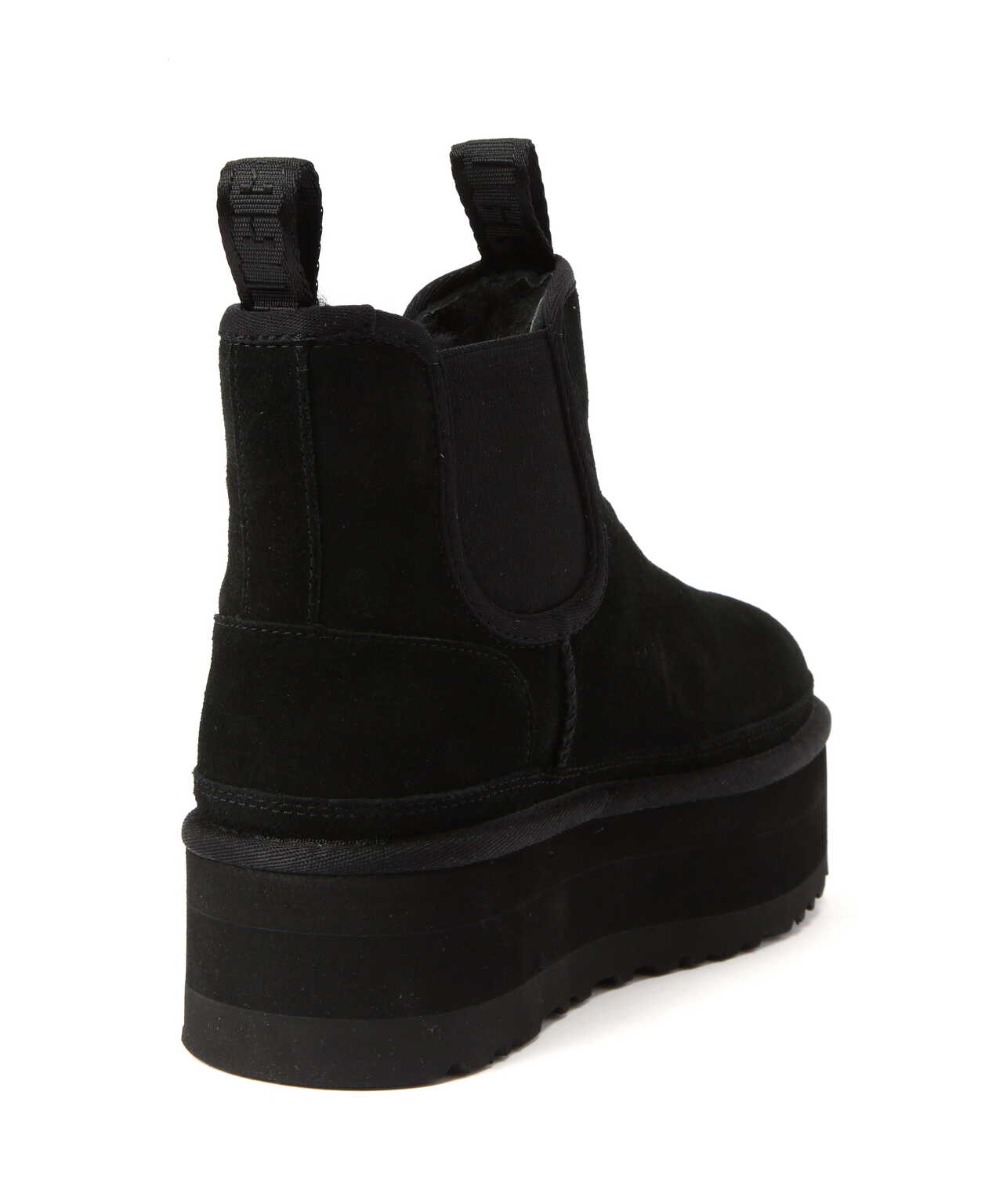 UGG（アグ）NEUMEL PLATFORM CHELSEA ニューメル プラットフォーム