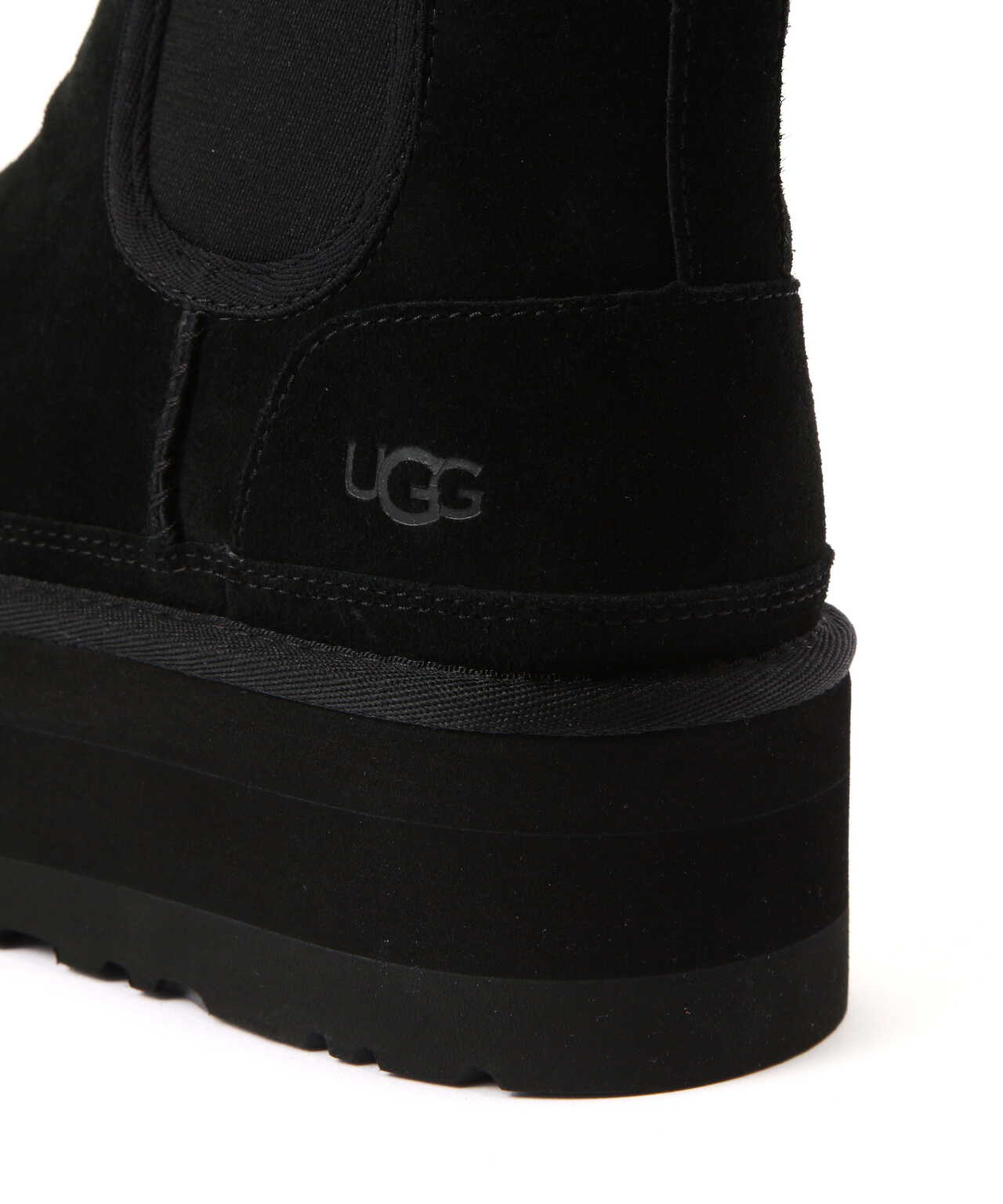 UGG（アグ）NEUMEL PLATFORM CHELSEA ニューメル プラットフォーム