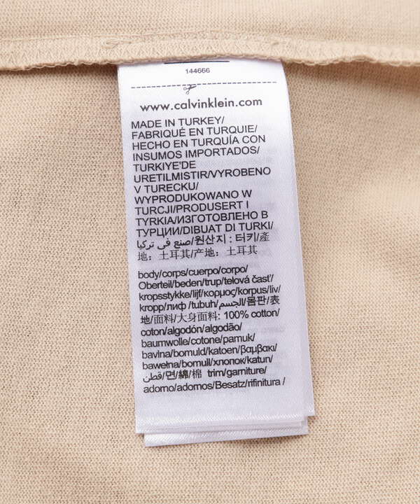 Calvin Klein Jeans（カルバンクラインジーンズ）レザーパッチボクシーTシャツ