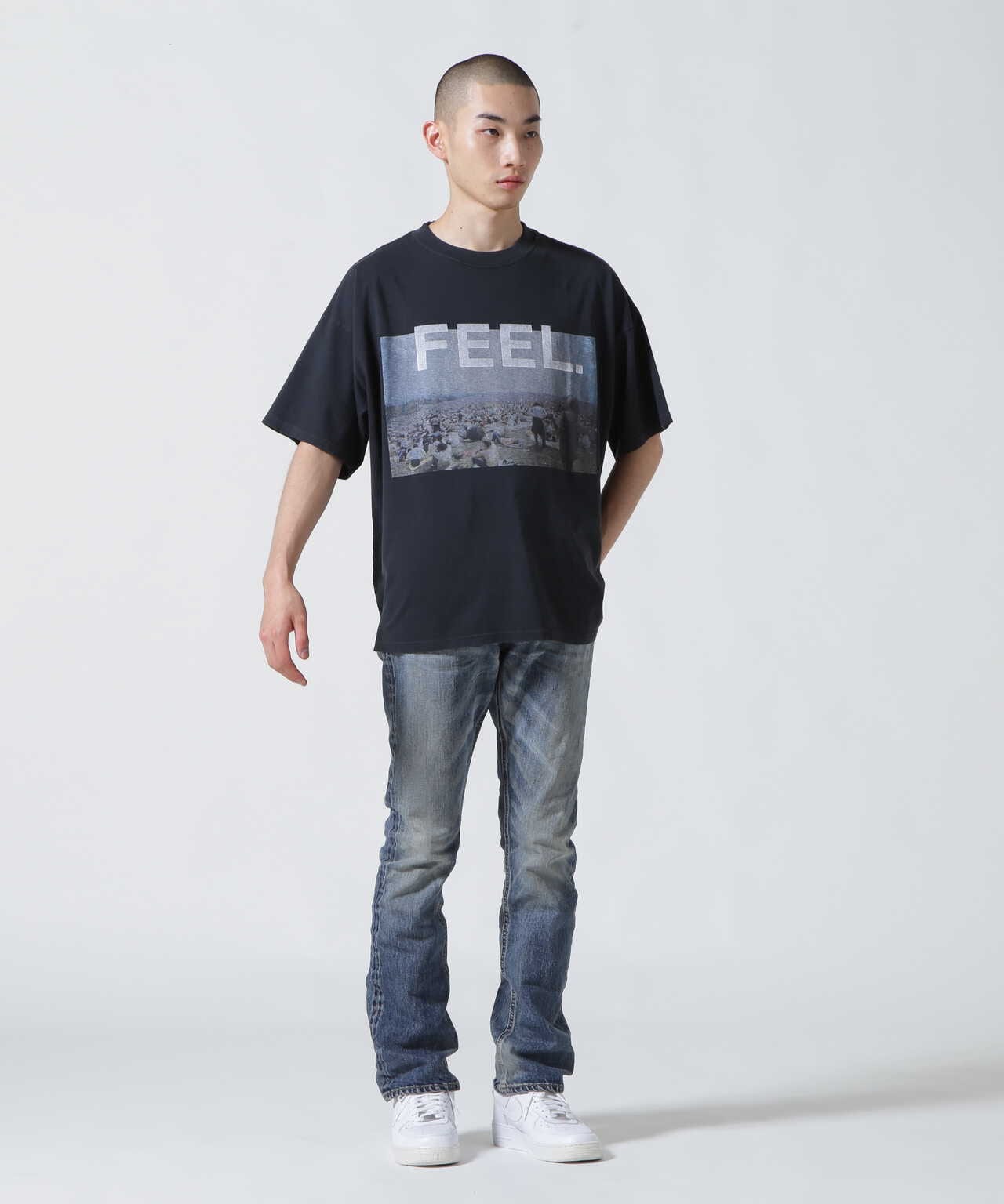 安い最新作レミレリーフ　Tシャツ　FEEL Tシャツ/カットソー(半袖/袖なし)