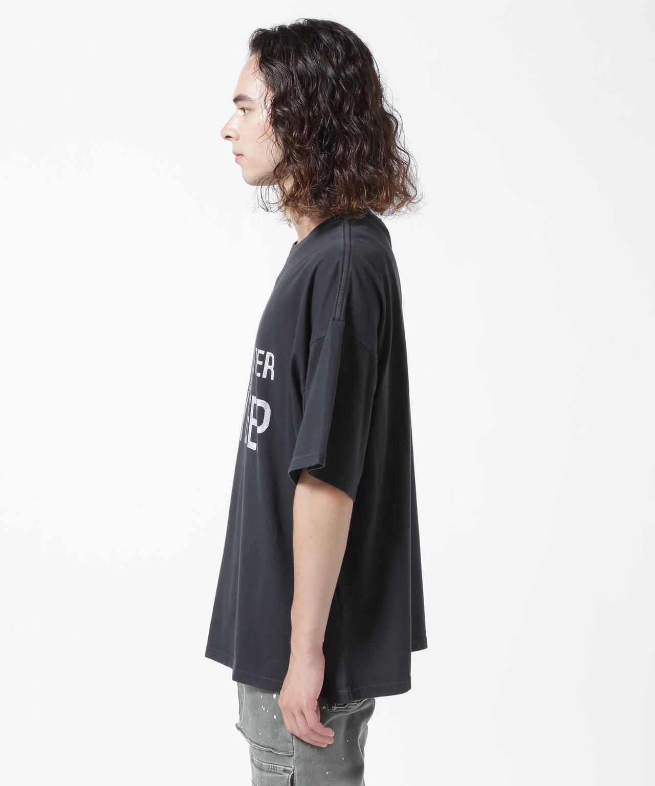 REMI RELIEF big Tシャツ ブラック-eastgate.mk