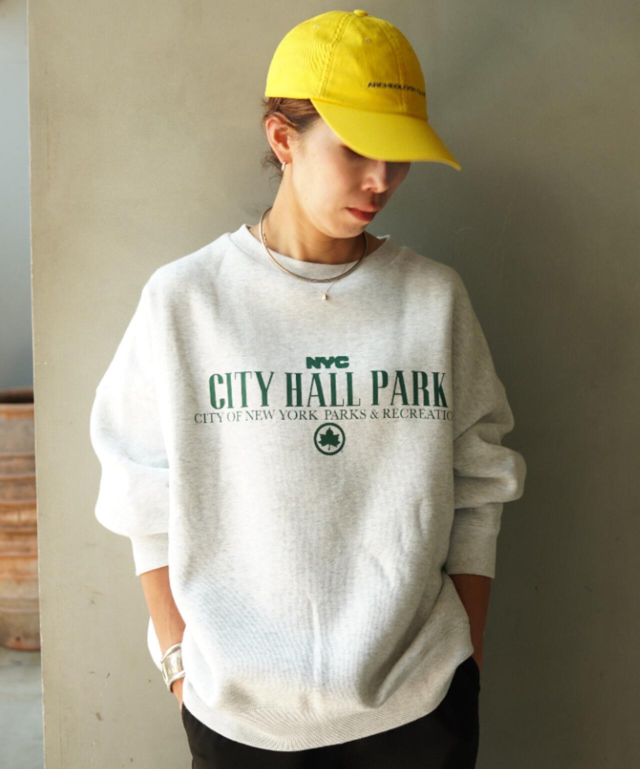 新品UrbanOutfitters別注NEW girl ORDER スウェット