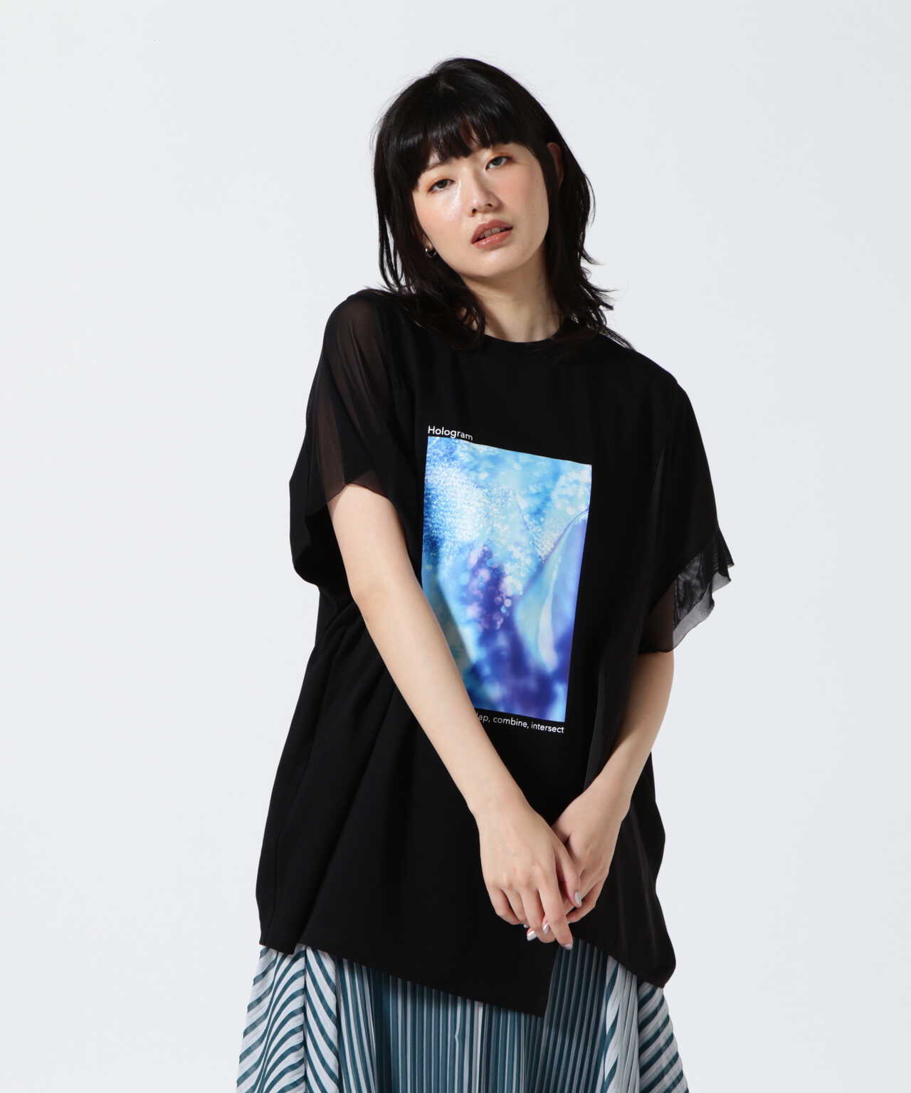 AULA AILA（アウラ アイラ）別注ホログラムフォトTシャツ | B'2nd 