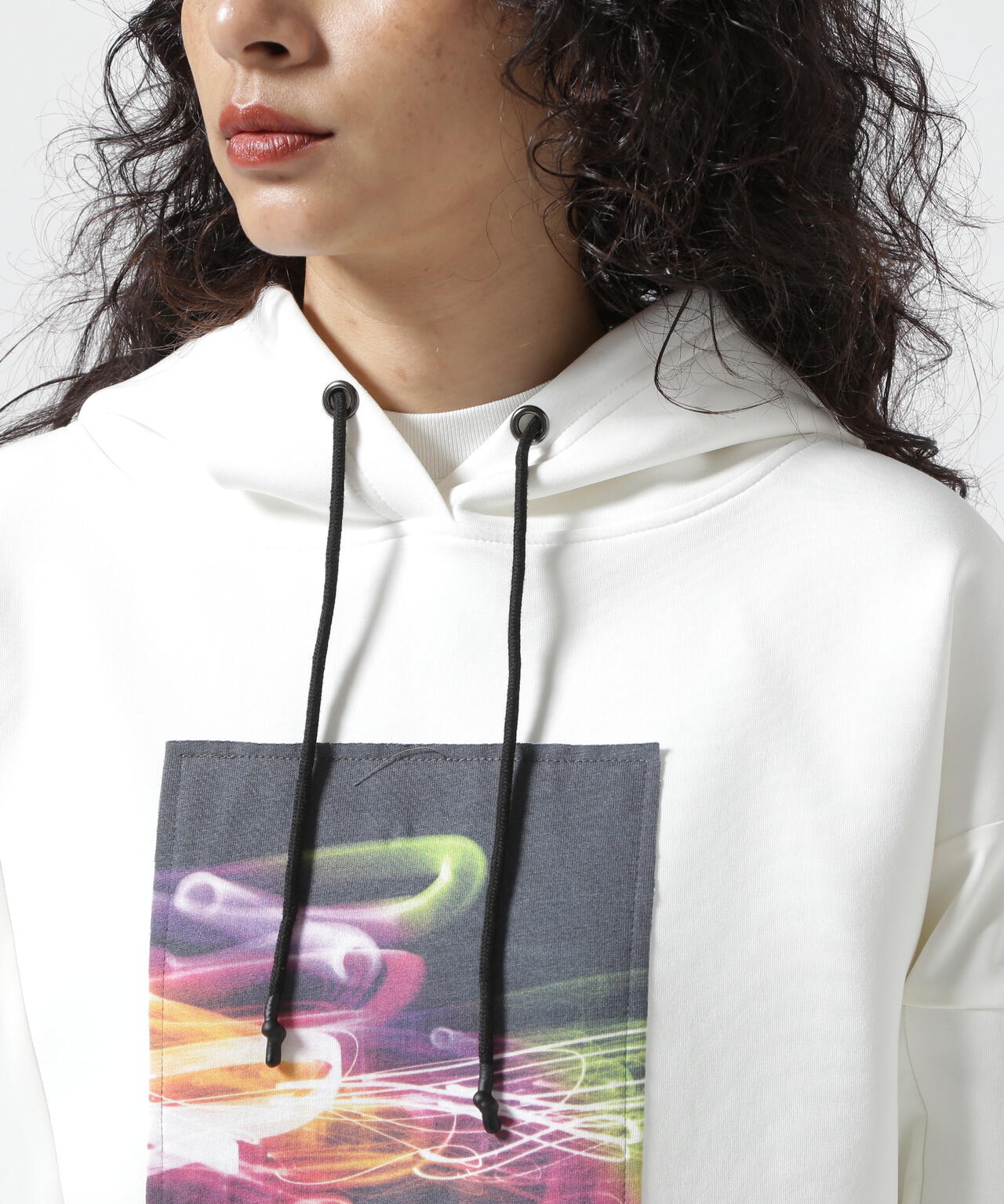 AULA AILA フォトプリントフーディー