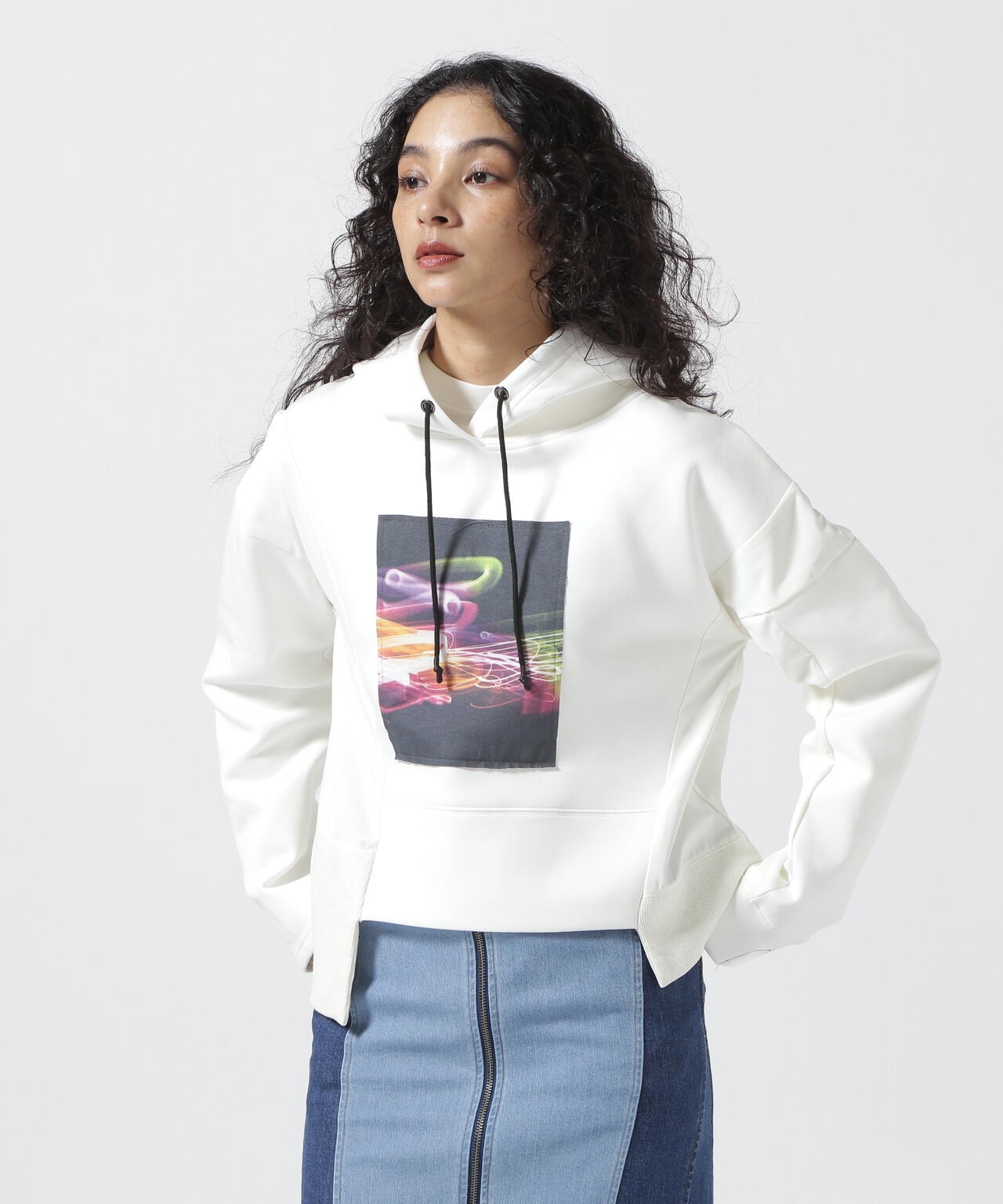 AULA AILA フォトプリントフーディー