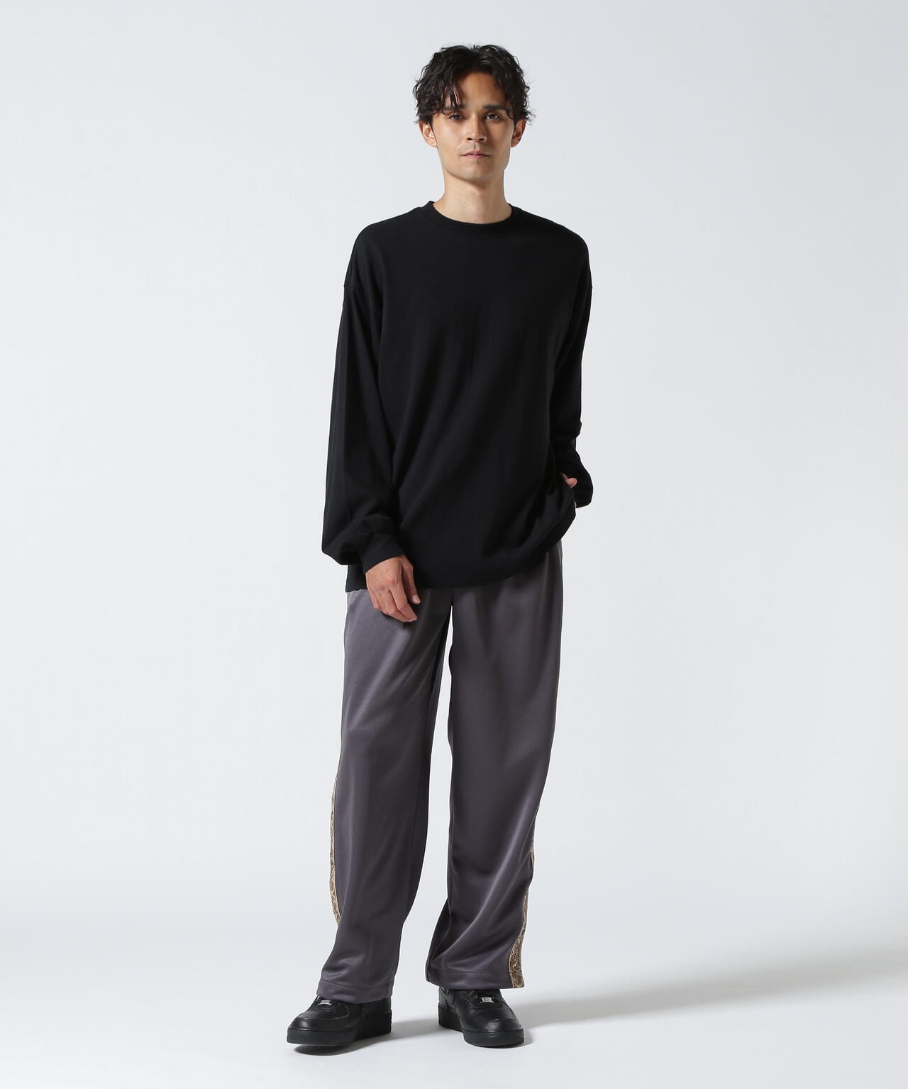 Children of the discordance / SIDE LINE TRACK PANT