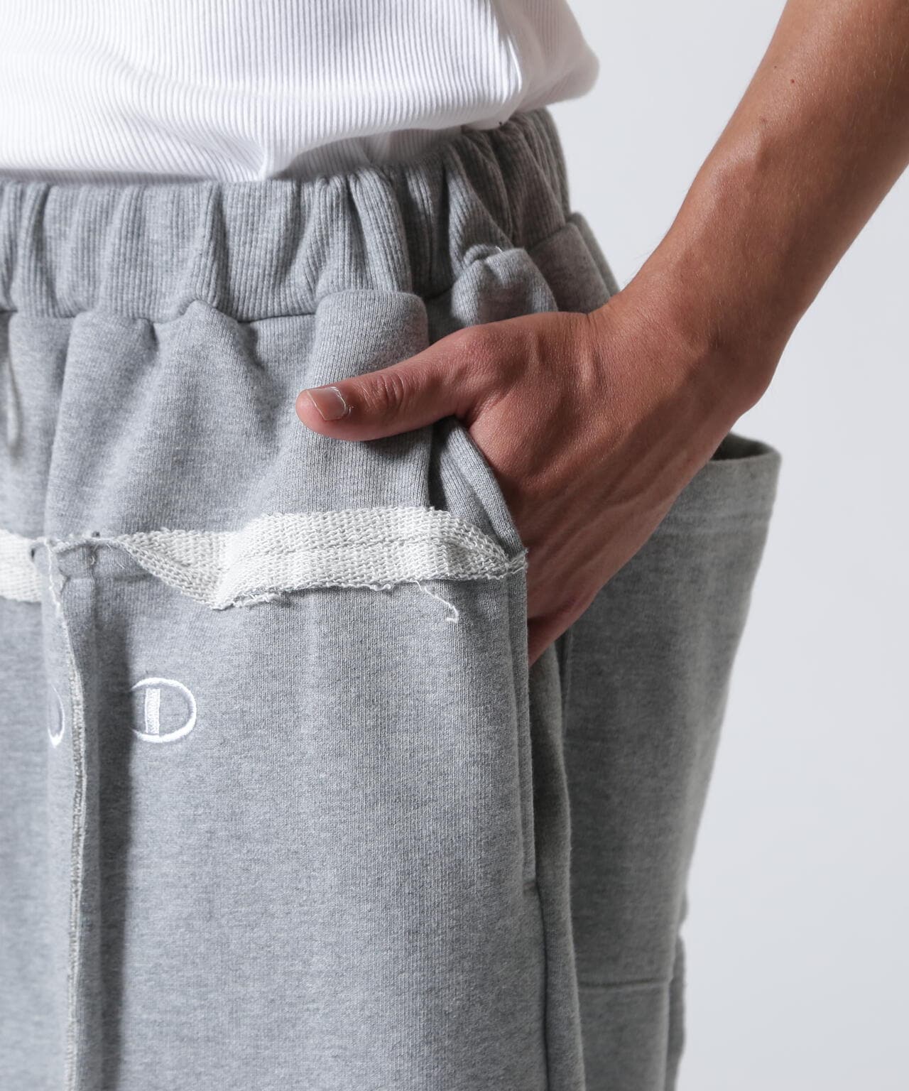 DISCOVERED(ディスカバード) 別注DOCKING EIDE SHORTS