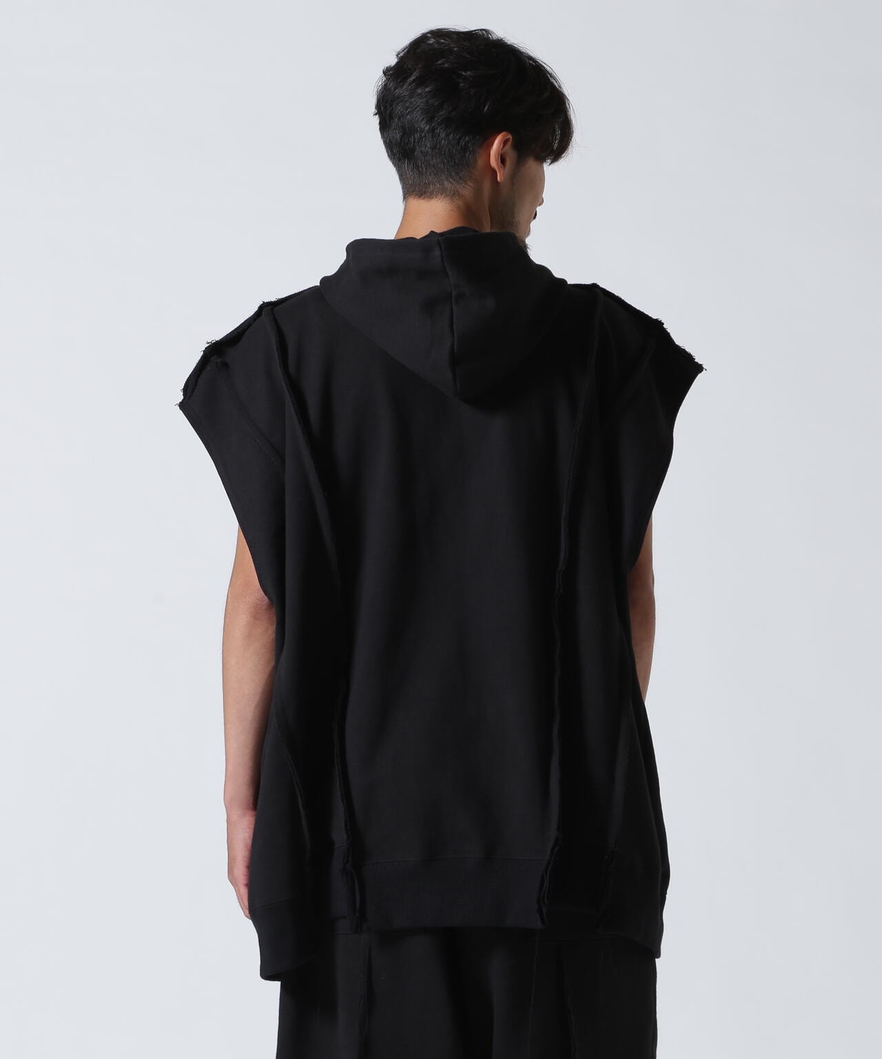 DISCOVERED(ディスカバード) 別注DOCKING NO SLEEVE HOODIE