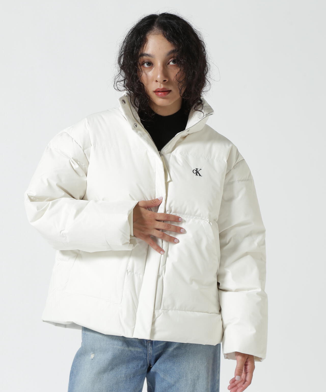 Calvin Klein】☆人気☆グロッシークロップダウンプッパー