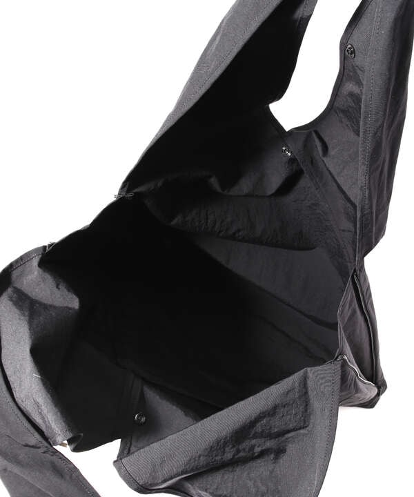 SLOW(スロウ)span nylon-triangle wrap bag-