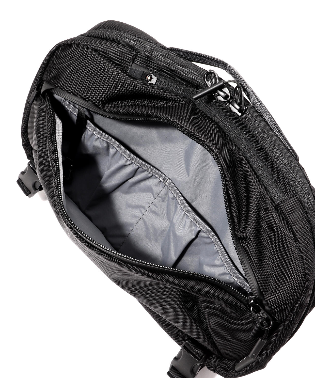 Aer（エアー）Travel Sling 2 Black AER-21013 | B'2nd ( ビーセカンド ) | US ONLINE  STORE（US オンラインストア）