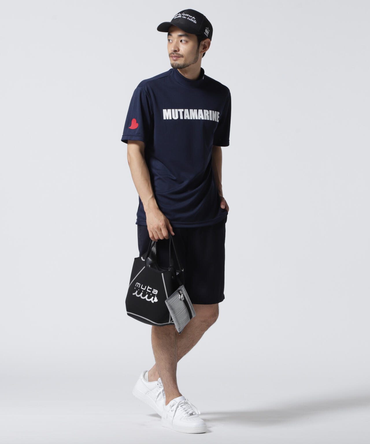 ムータ　muta Tシャツ