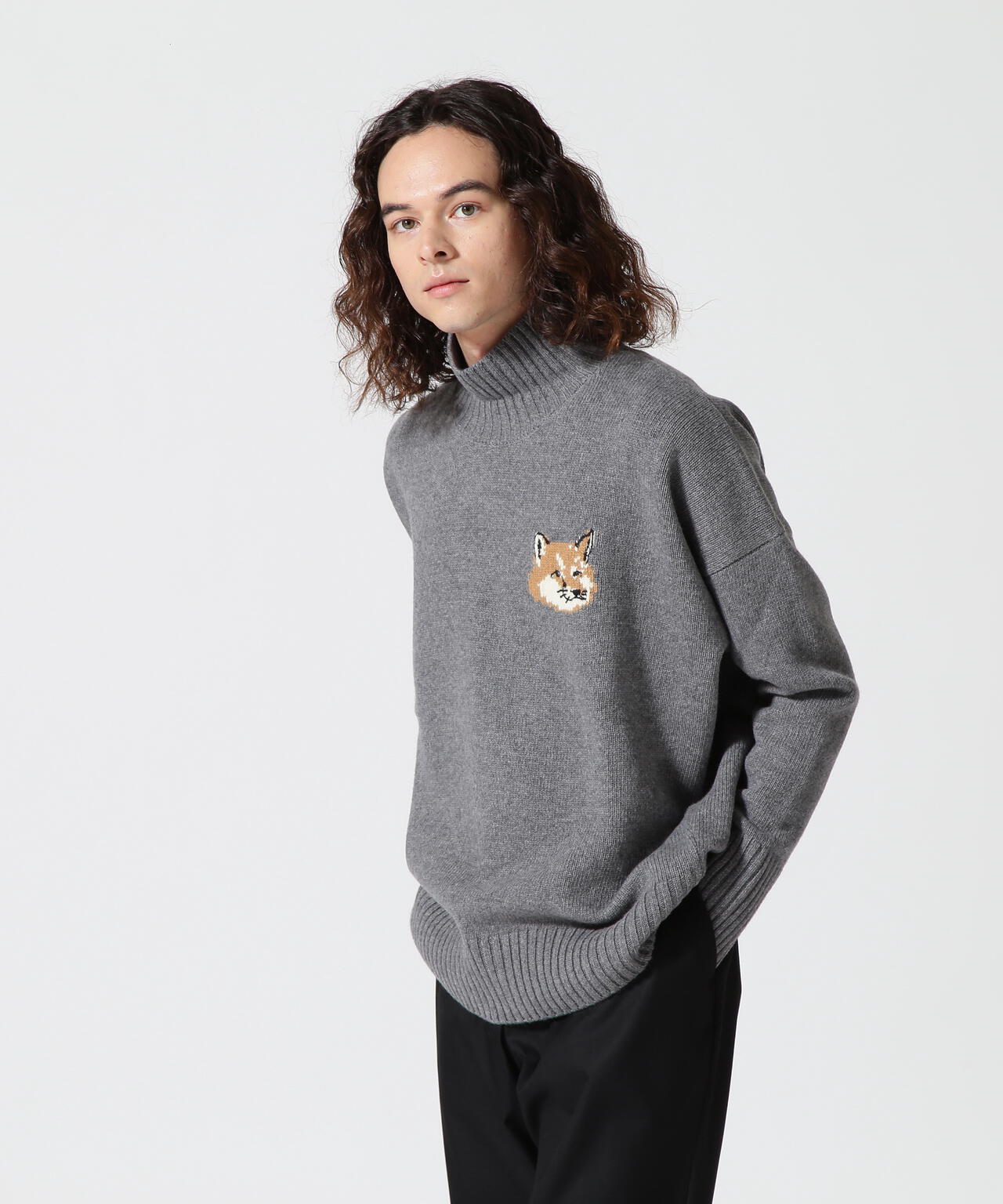 MAISON KITSUNE/メゾン キツネ/フォックスヘッド オーバーサイズハイネックプルオーバー ＰＯ | ROYAL FLASH (  ロイヤルフラッシュ ) | US ONLINE STORE（US オンラインストア）