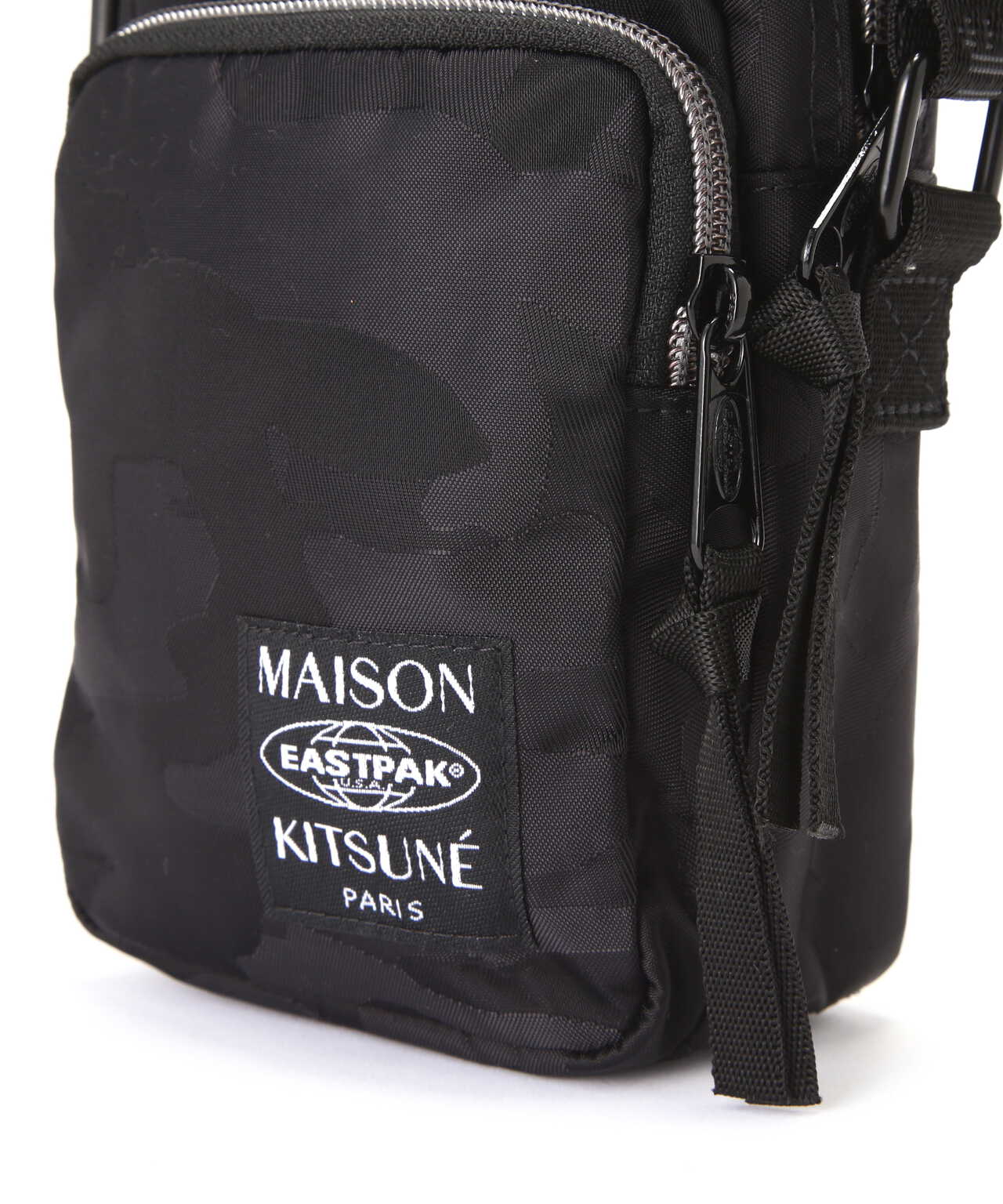 Maison Kitsune ×イーストパックボディーバッグ