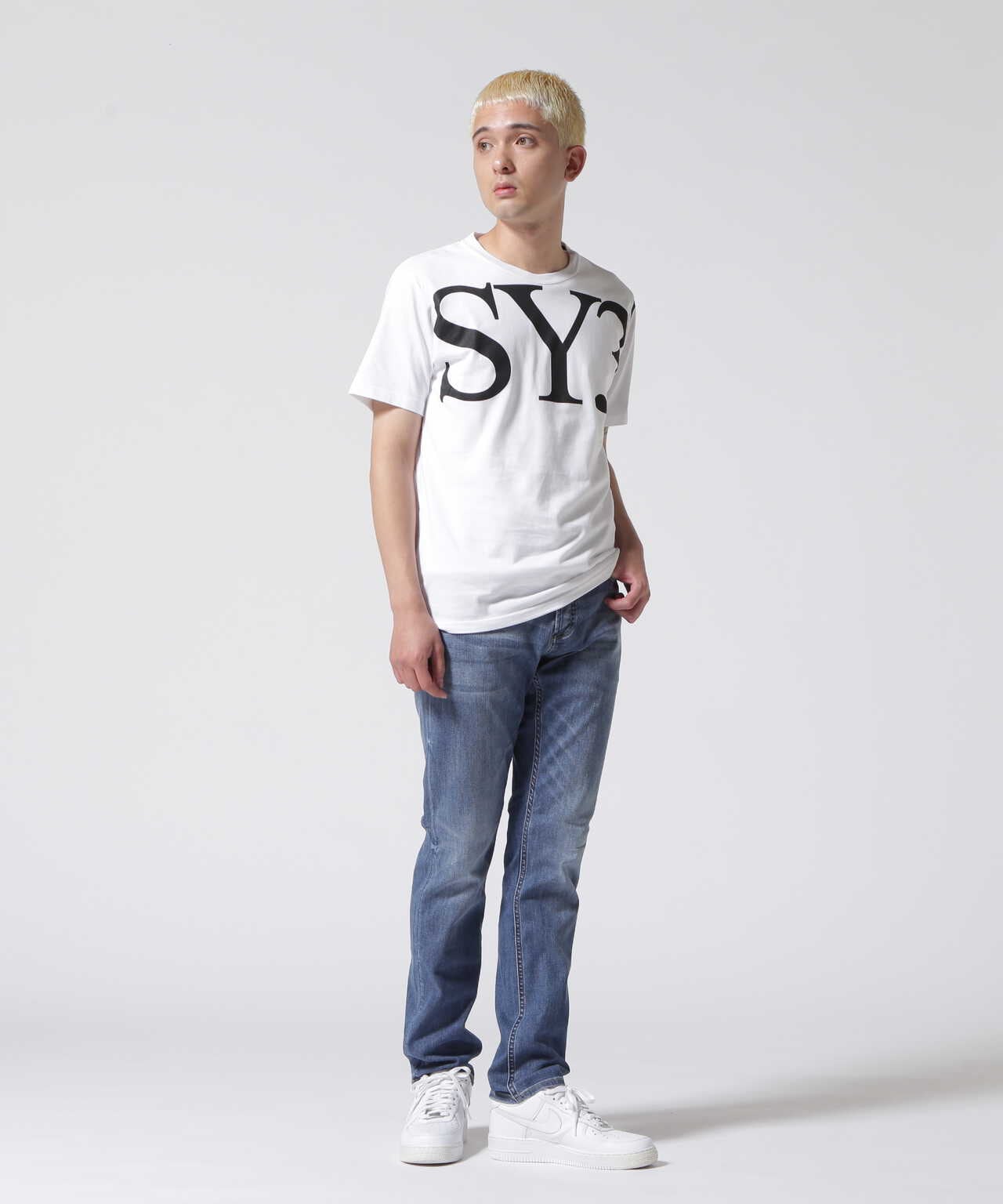 SY32 by SWEETYEARS / SANS SERIF BIG LOGO TEE