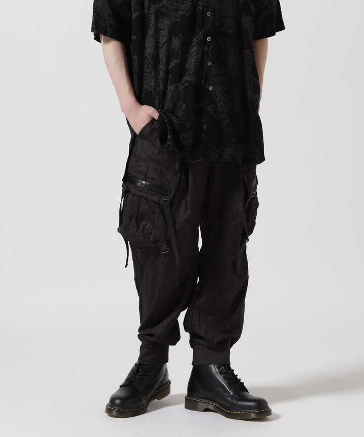 KMRii/ケムリ/Black Metal Parachute Pants 02