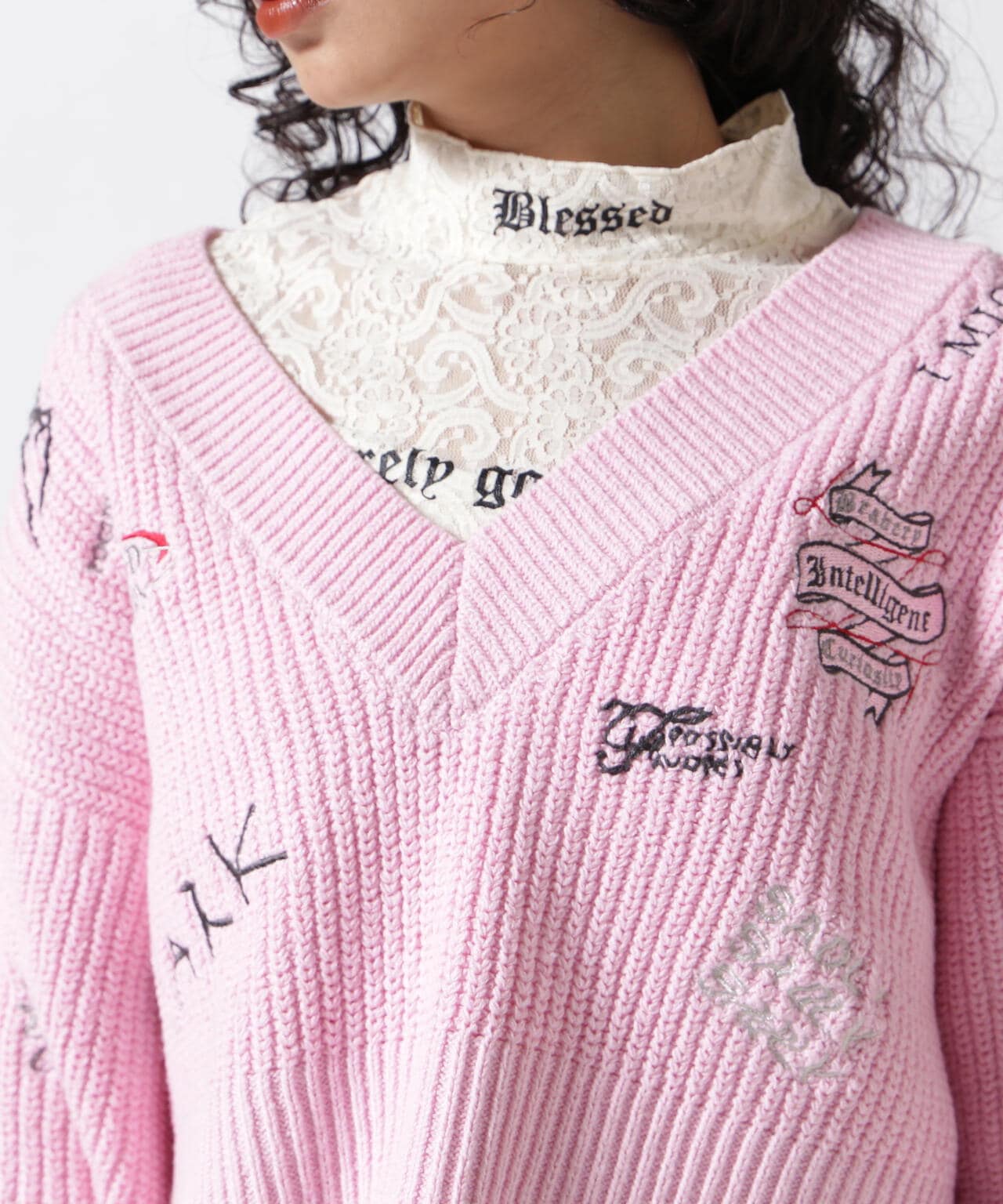 MAISON SPECIAL/メゾンスペシャル/V-neck Embroidery Knitwear