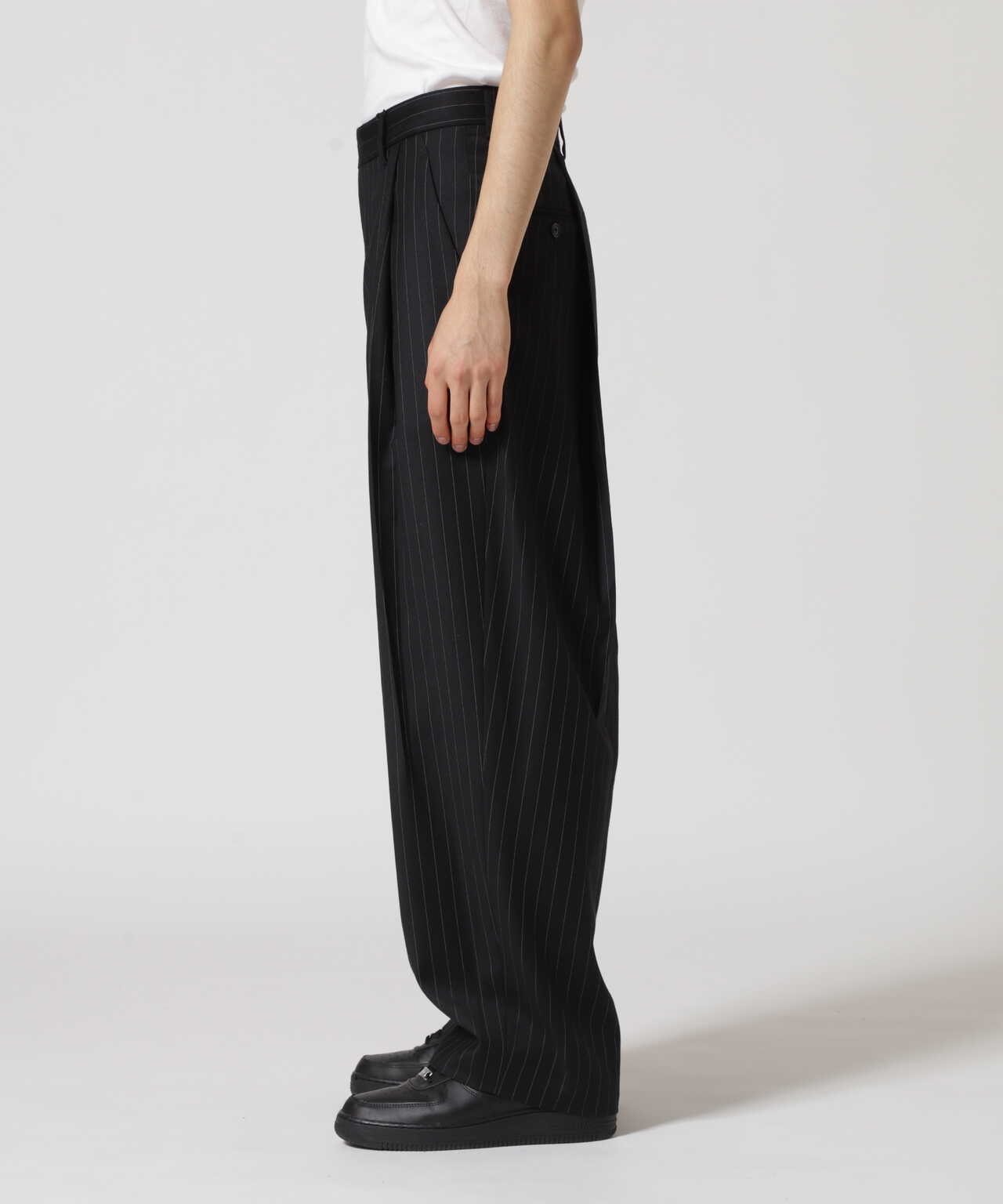 URU 20ss COTTON 1 TUCK PANTS