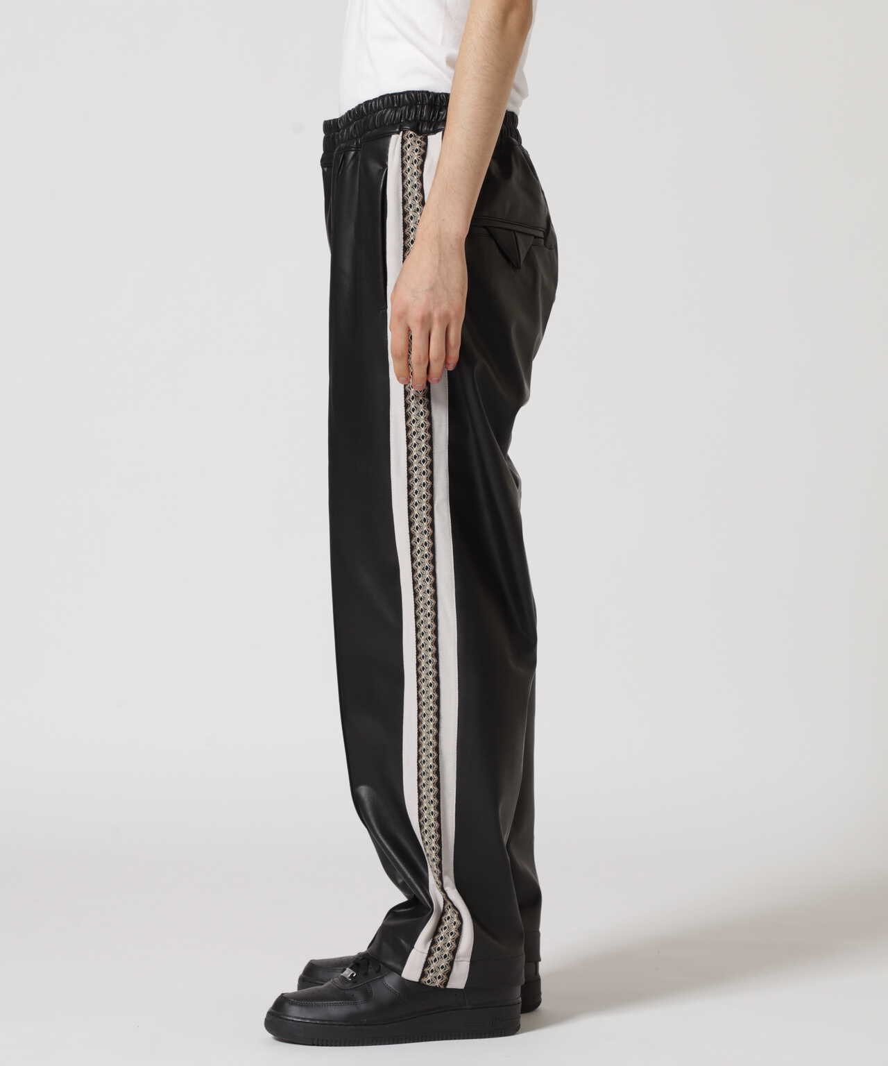 日本製 2ウェイ Sasquatchfabrix TRACK PANTS サスク レザー