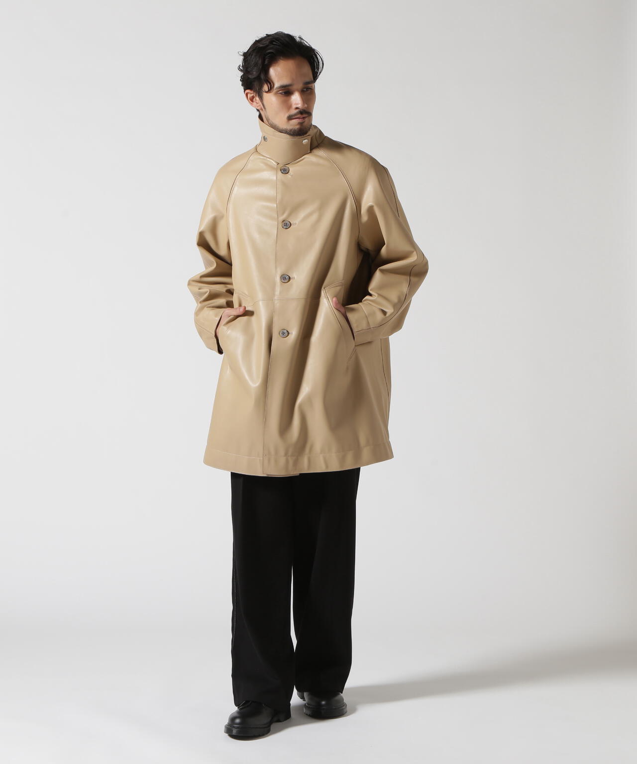 YOKEYOKE   LEATHER CUT-OFF HALF COAT