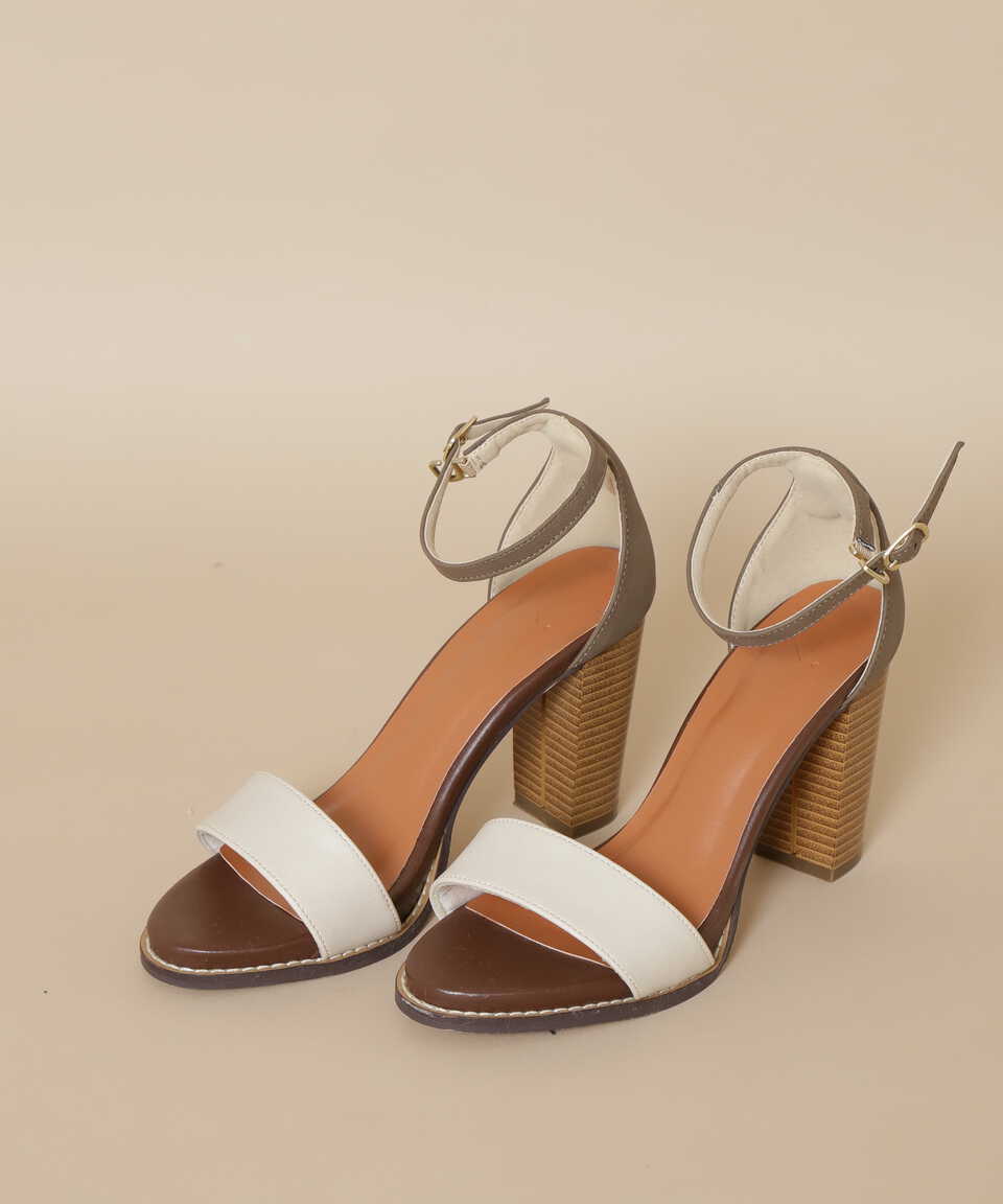 アンクルストラップ ヒール サンダルの人気商品 通販 価格比較 価格 Com