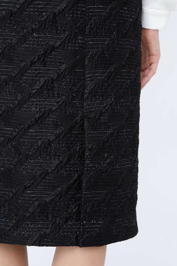 《BLACK LABEL》ラメフローティングジャガードタイトスカート