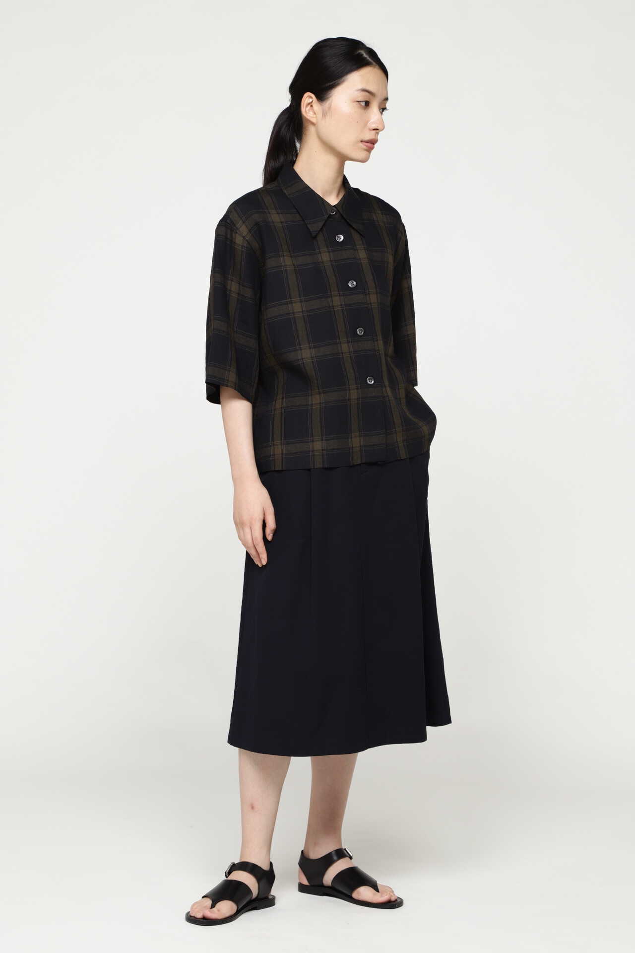 LARGE CHECK LINEN9
