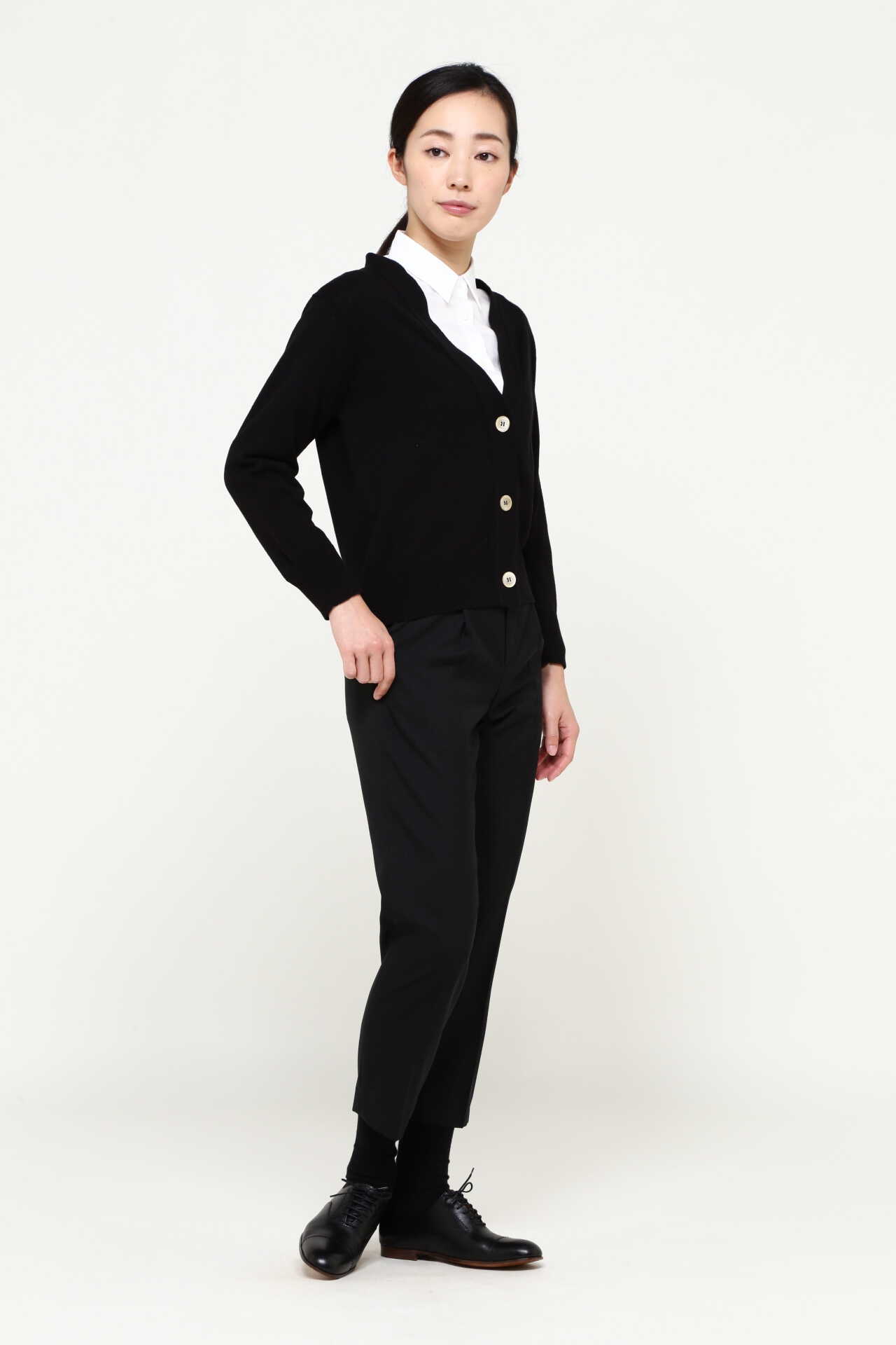 COTTON CASHMERE V NECK CARDIGAN6